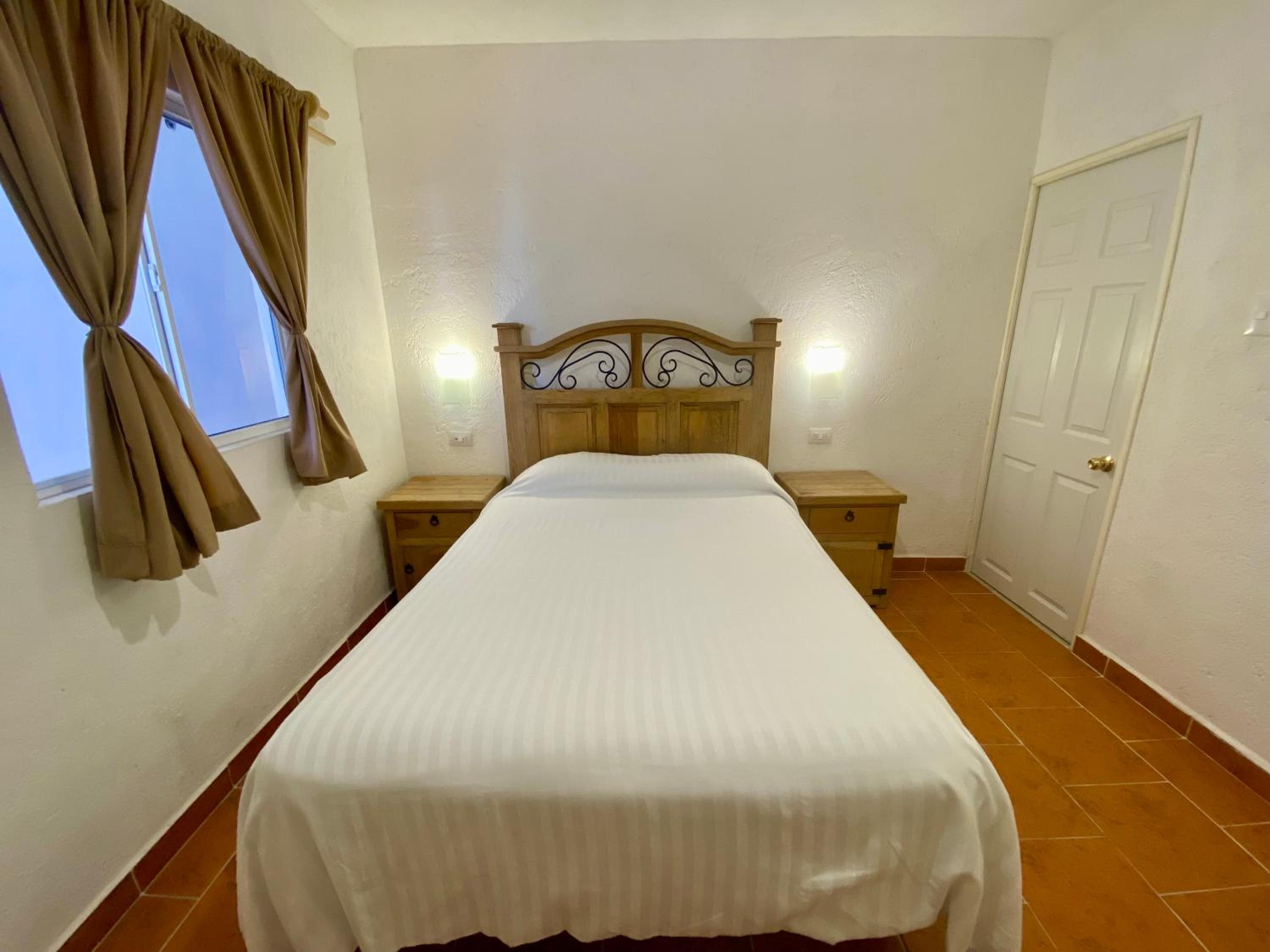 Standard Queen Room photo 1