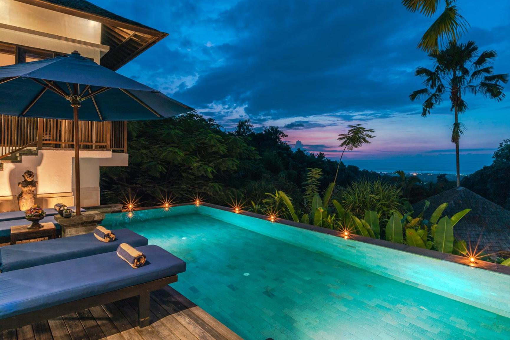 Three-Bedroom Villa - Photo 8