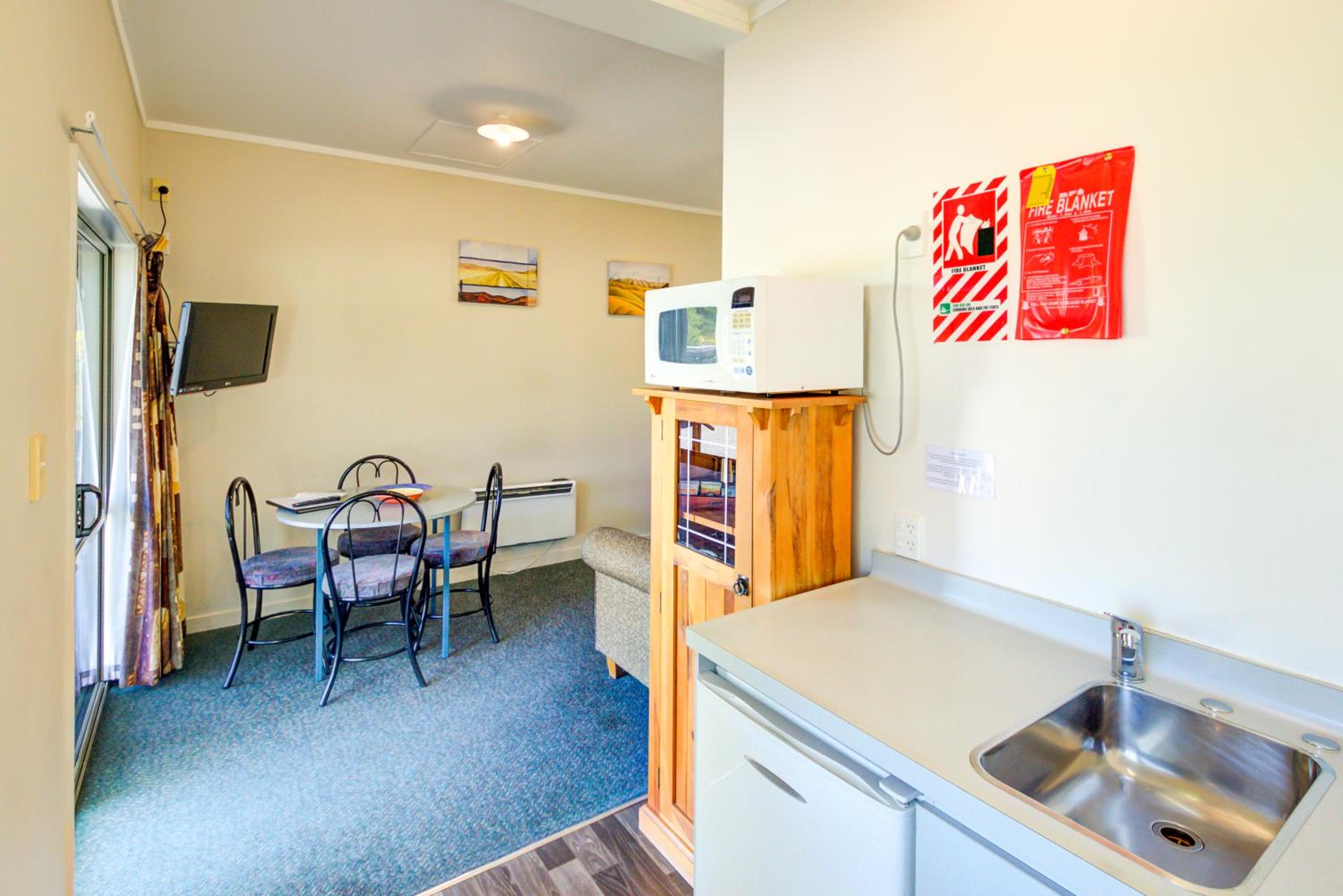 Family Two Bedroom Suite with Park View - Photo 39