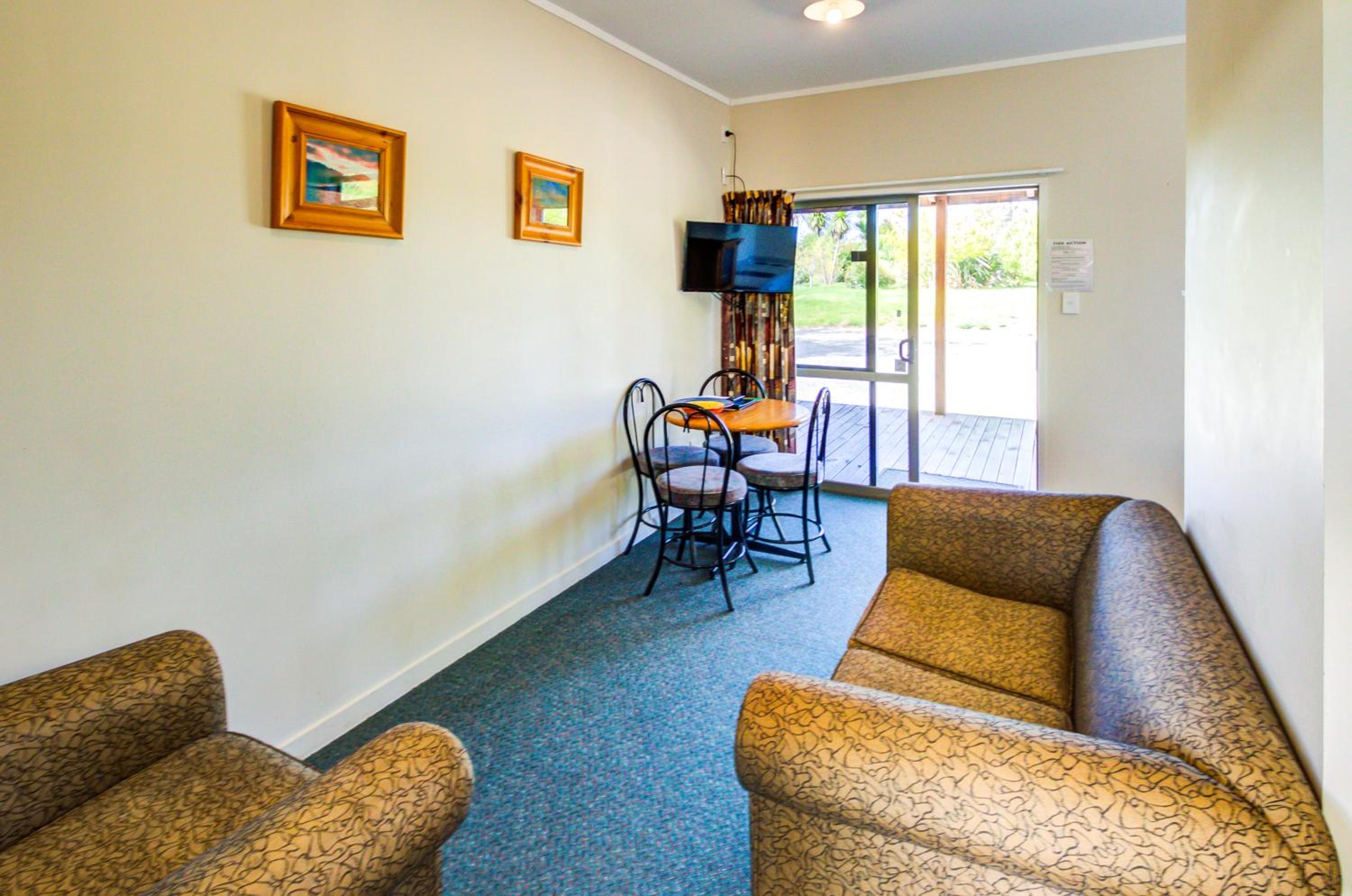 Family Two Bedroom Suite with Park View - Photo 30