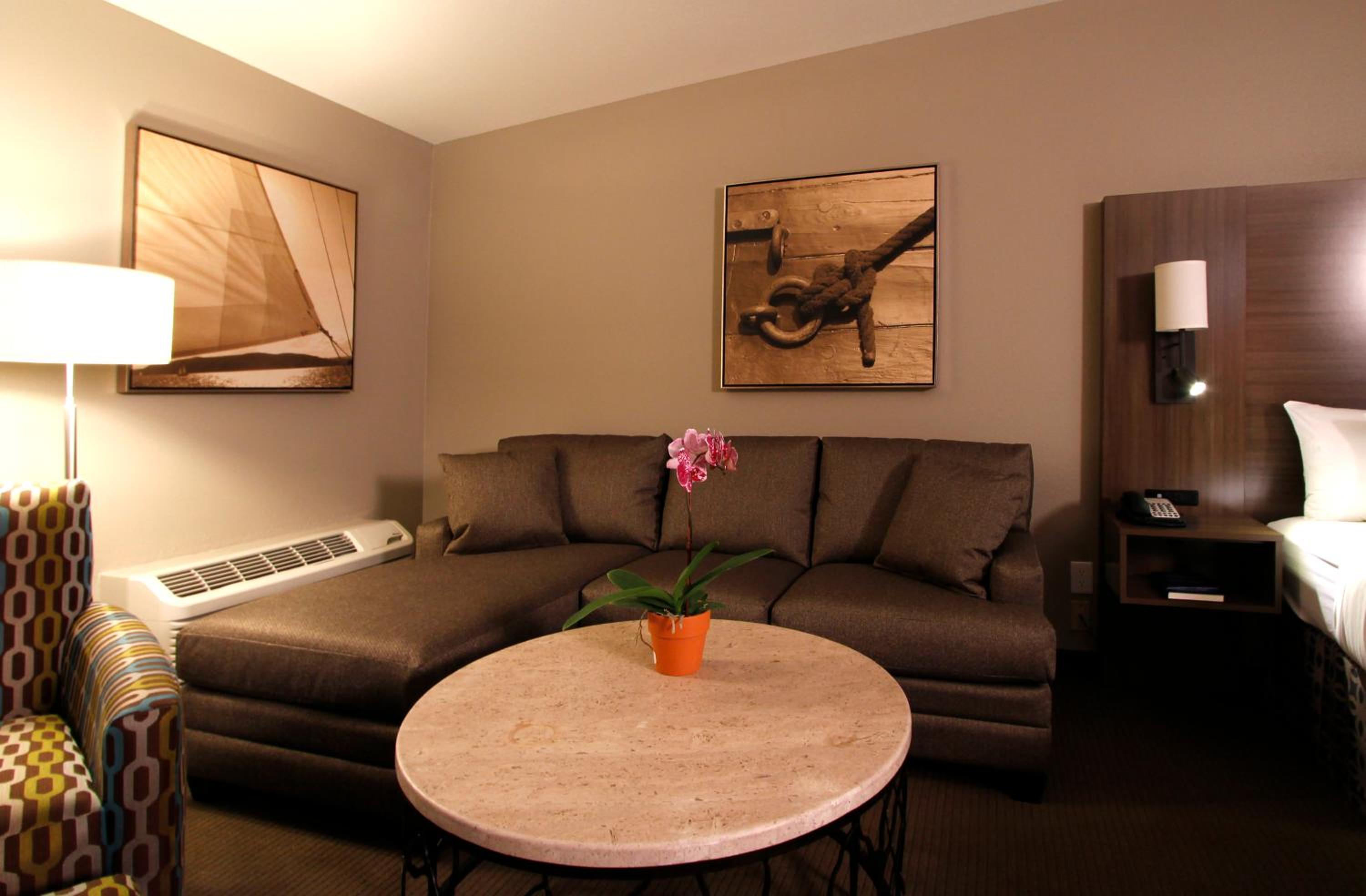 King Suite - Photo 8