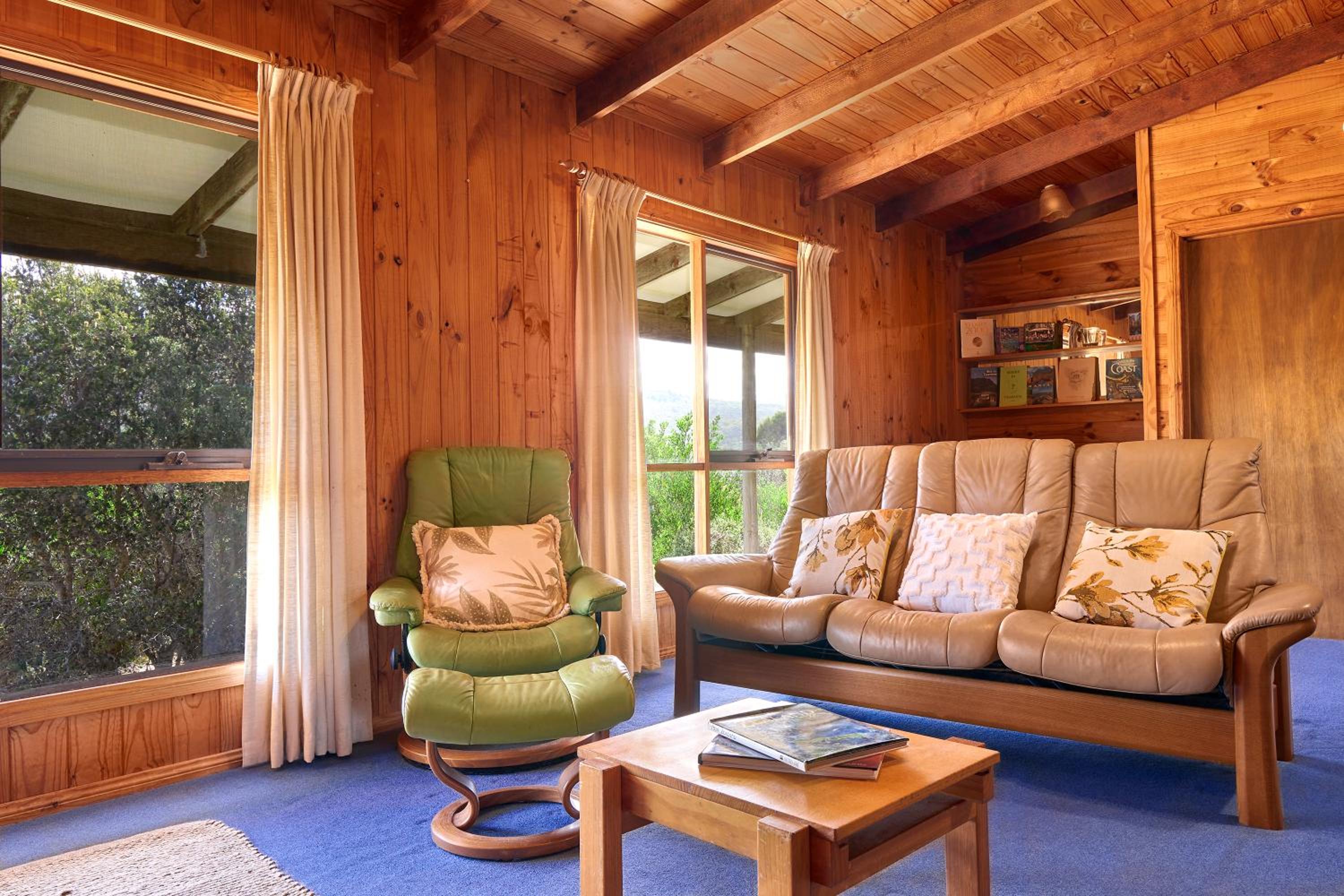 Three-Bedroom House photo 2