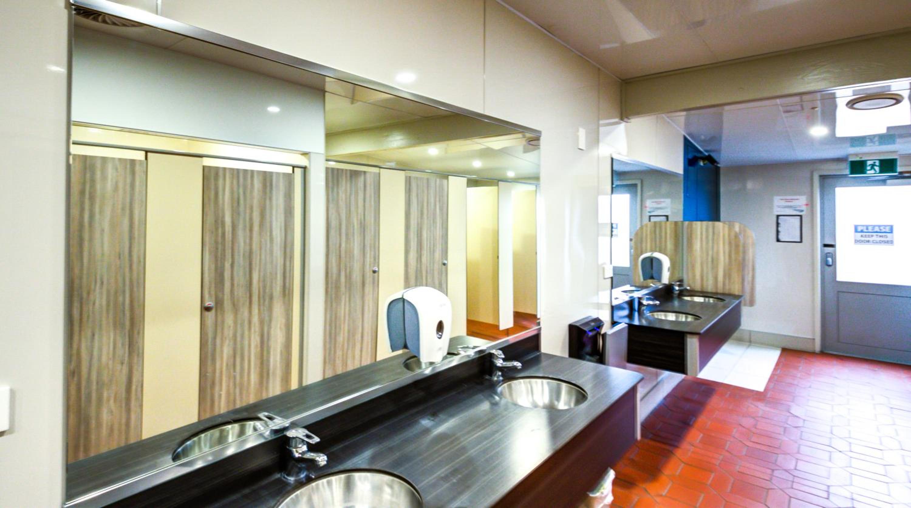Standard Double Room with Shared Bathroom photo 2