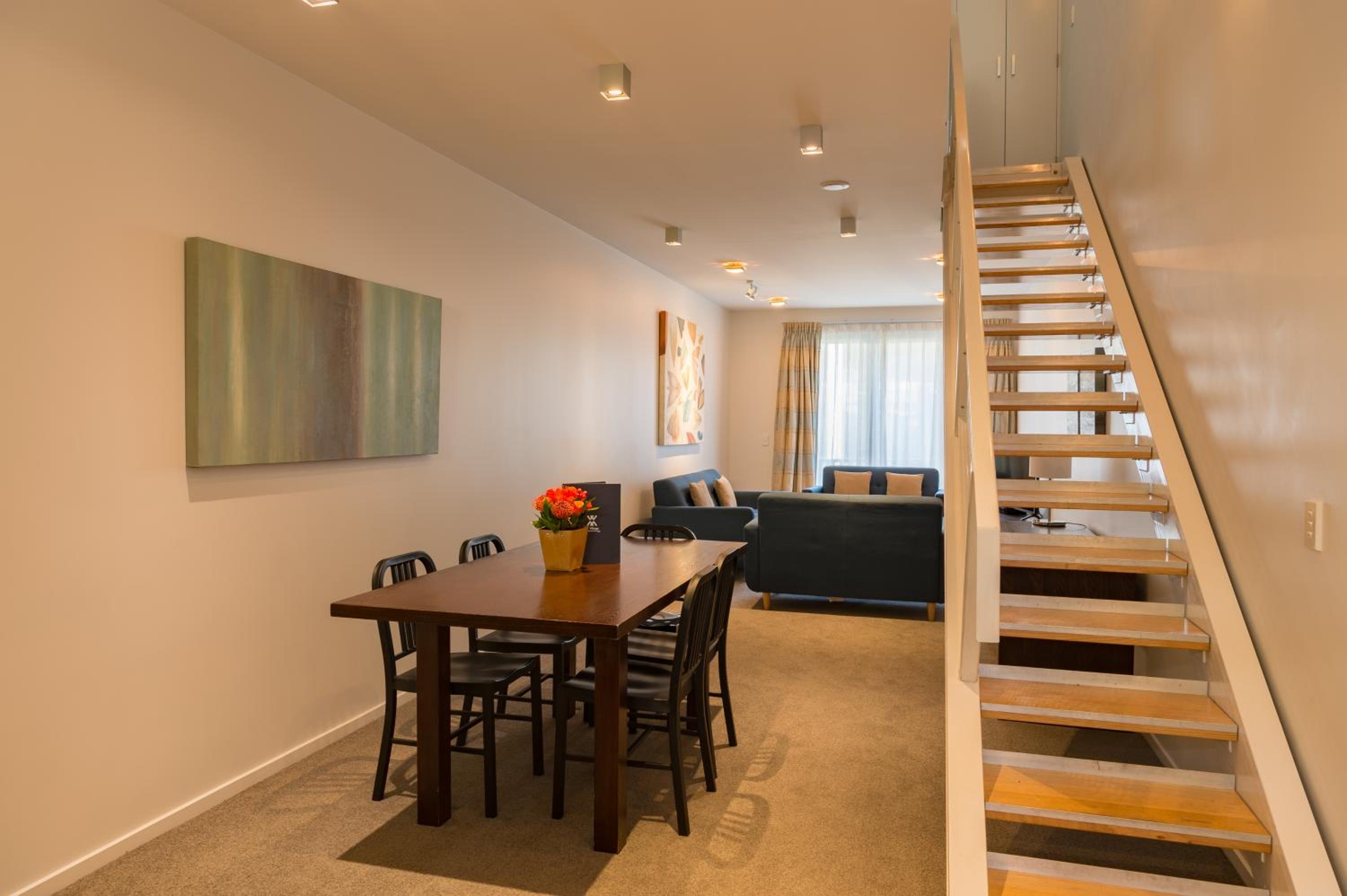 Four-Bedroom Townhouse - Photo 2
