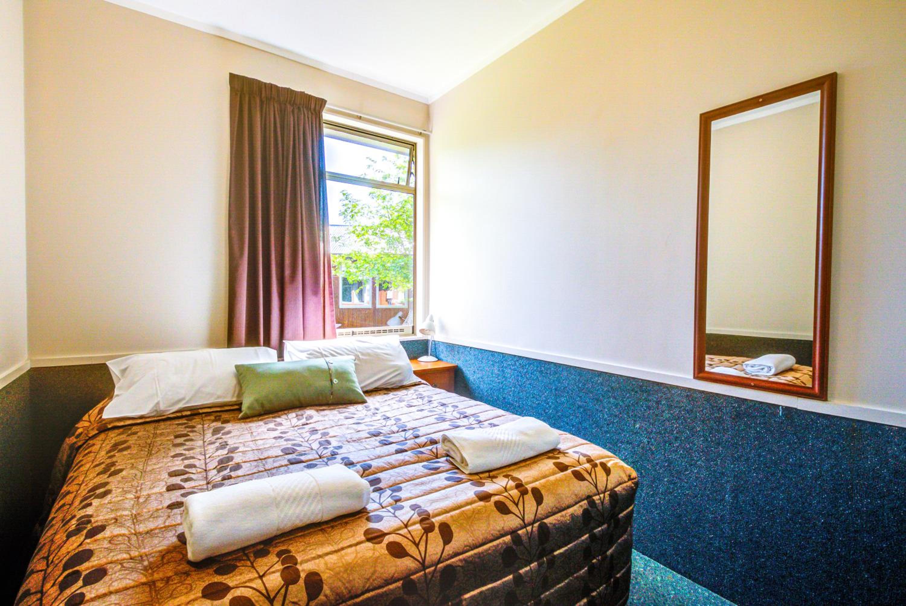 Family Two Bedroom Suite with Park View - Photo 34