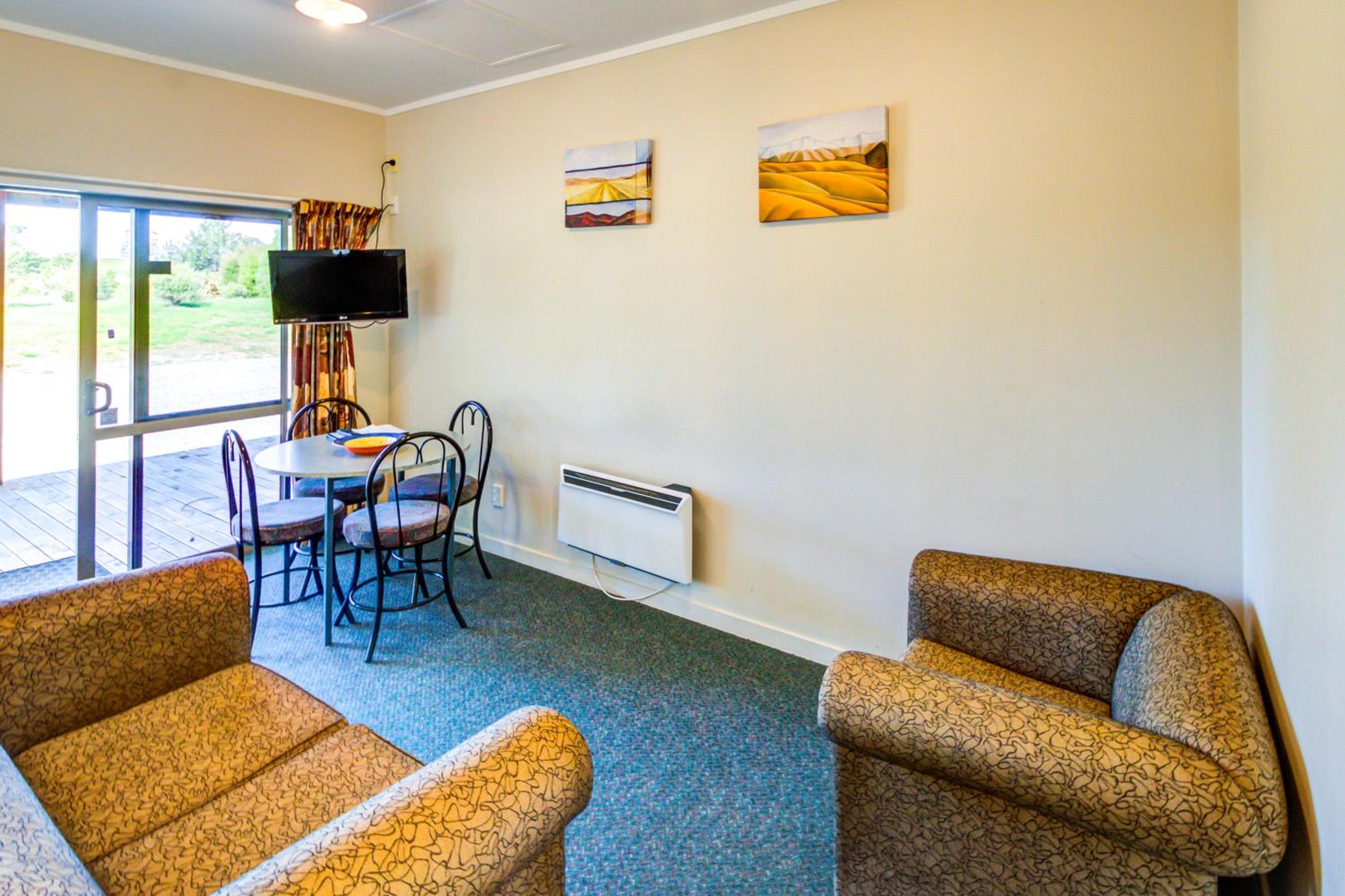 Family Two Bedroom Suite with Park View - Photo 37
