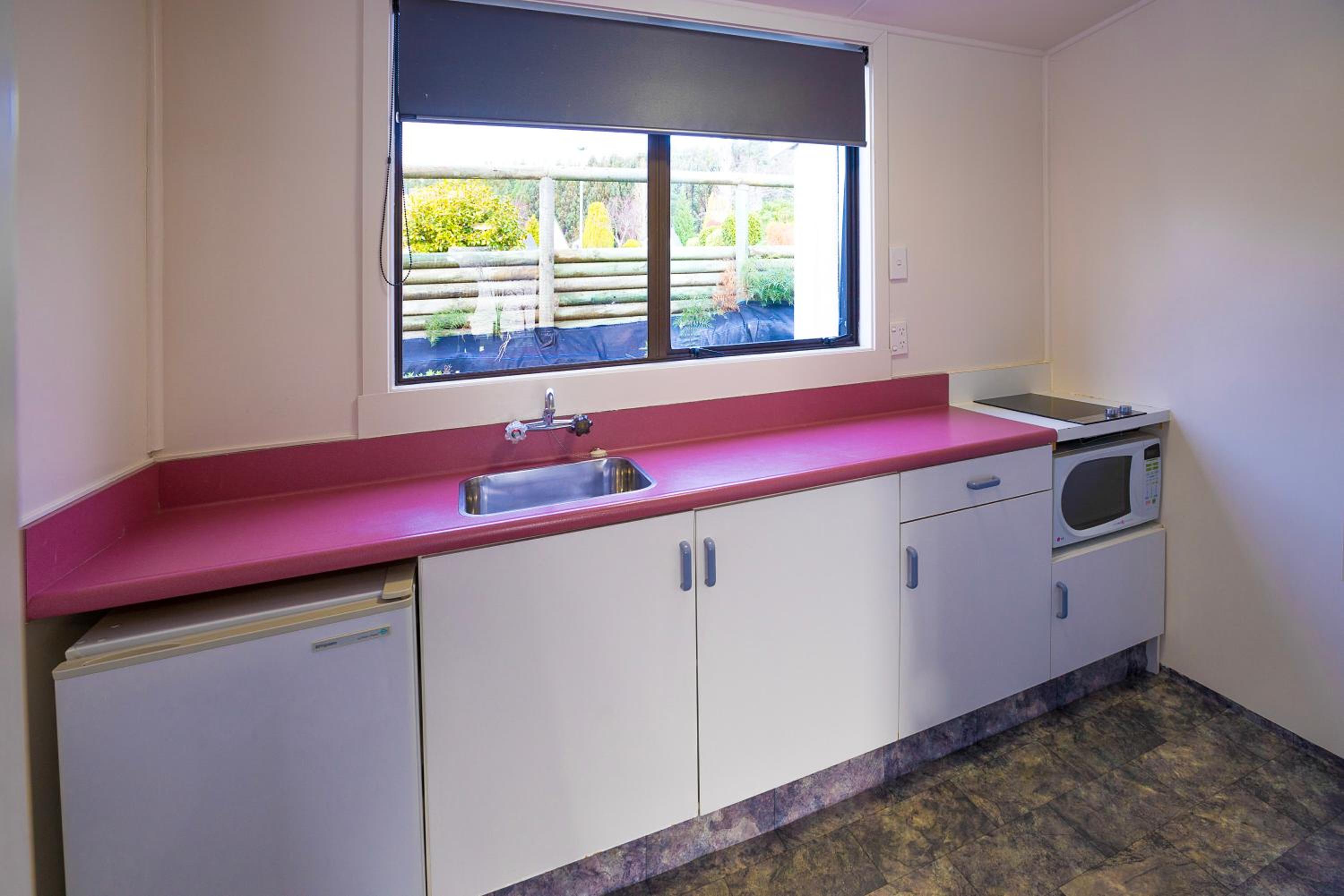 Family Studio with Lake View - Photo 2