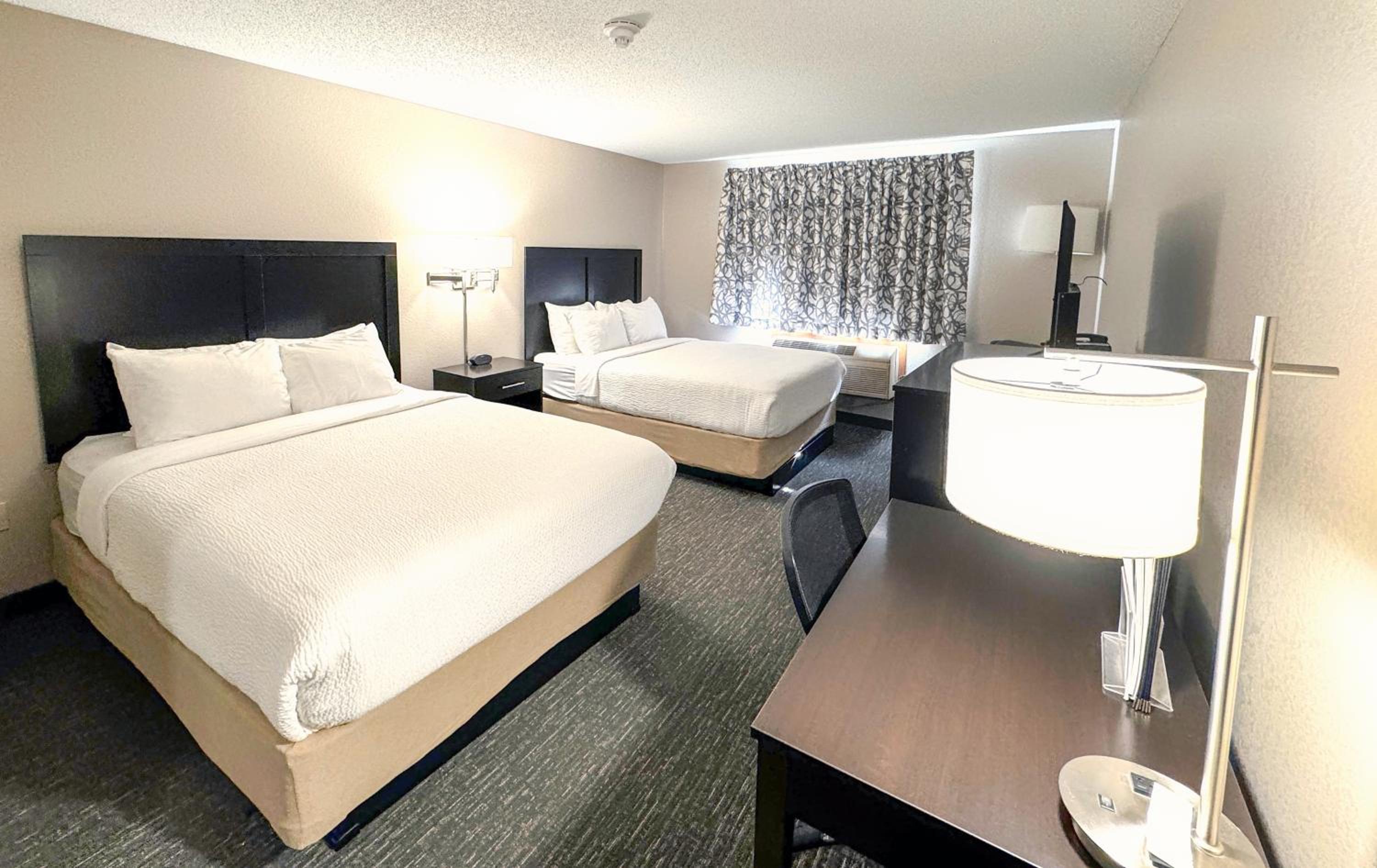 Deluxe Queen Room