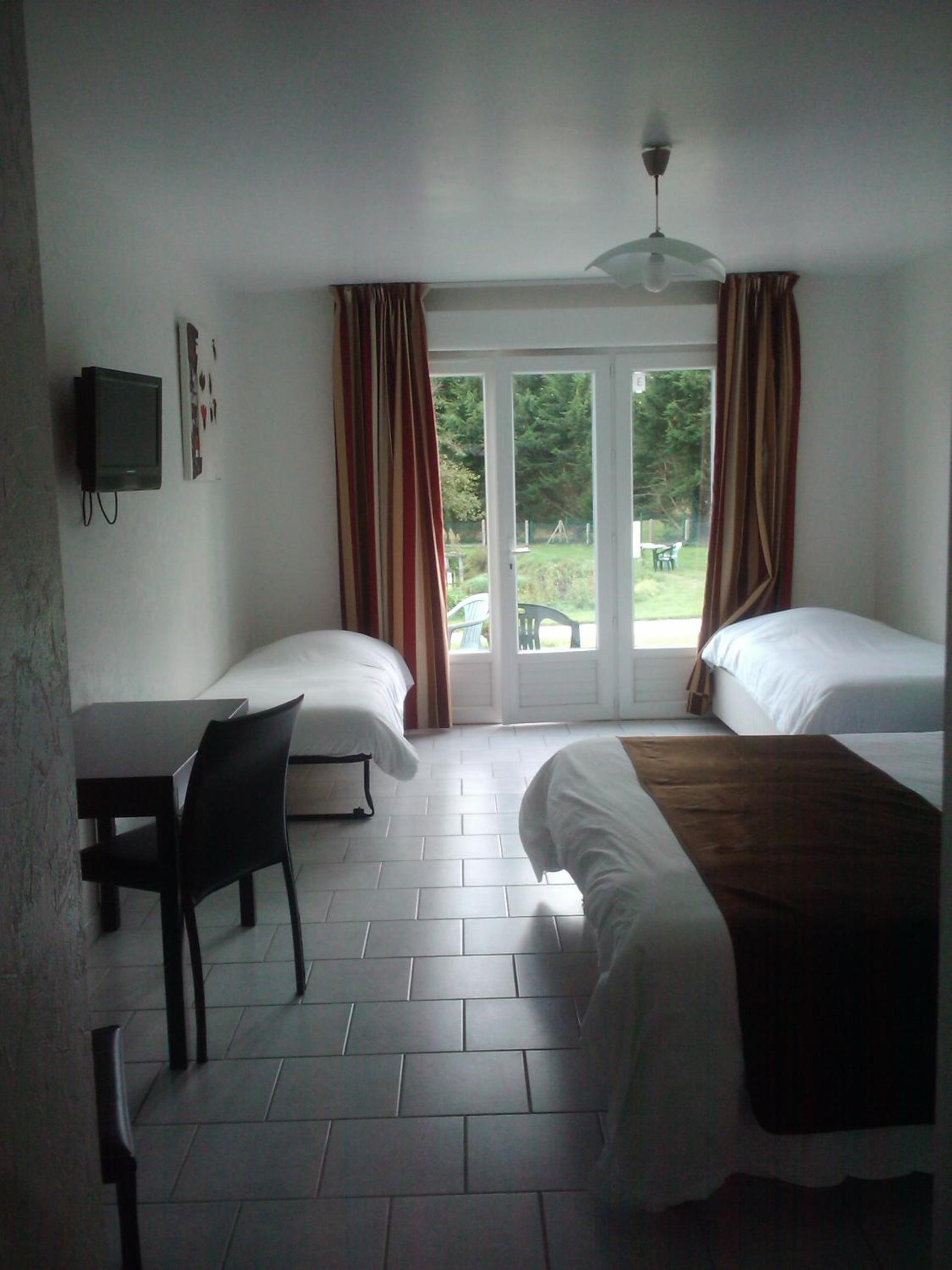 Quadruple Room - Photo 1