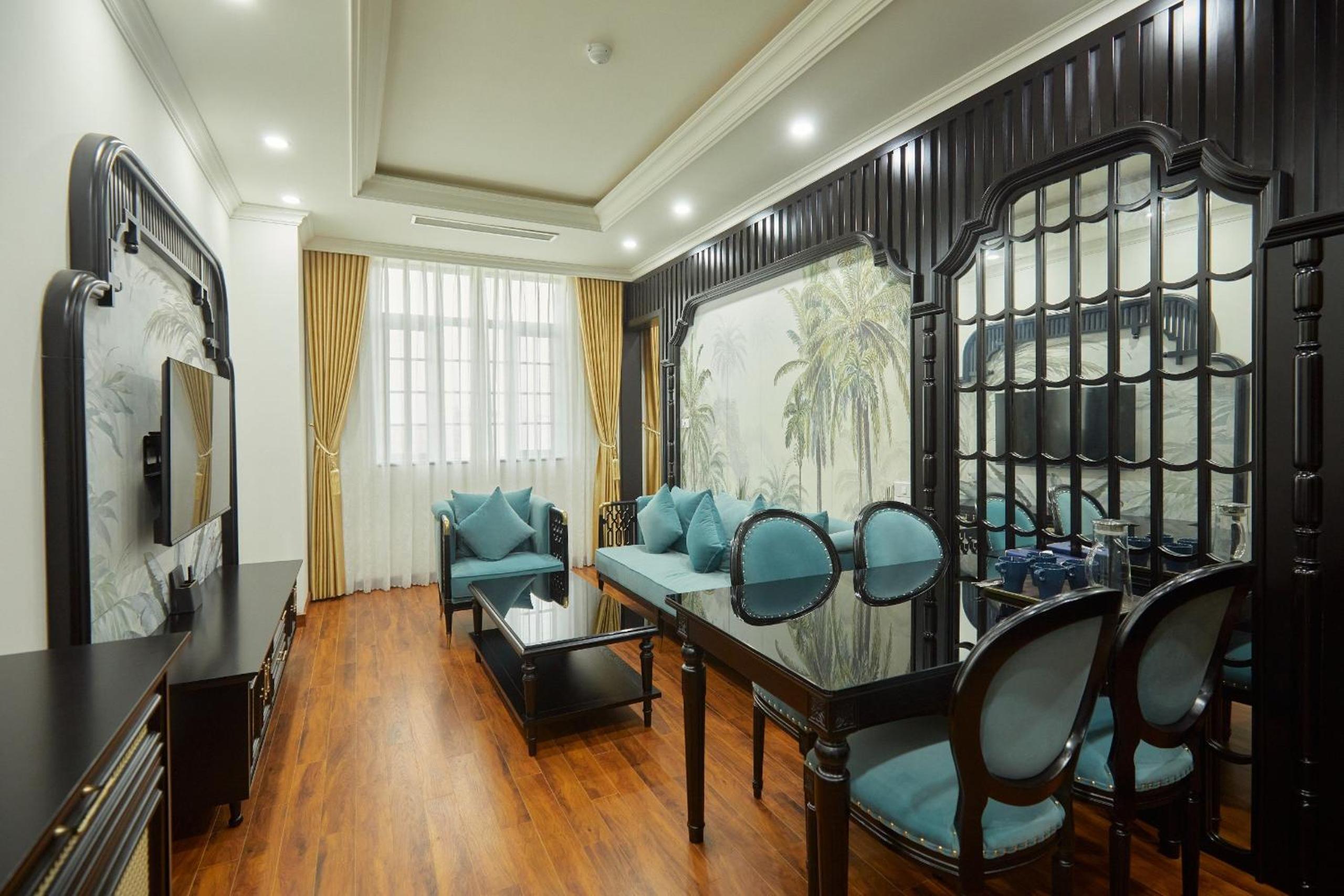 Deluxe Suite photo 3