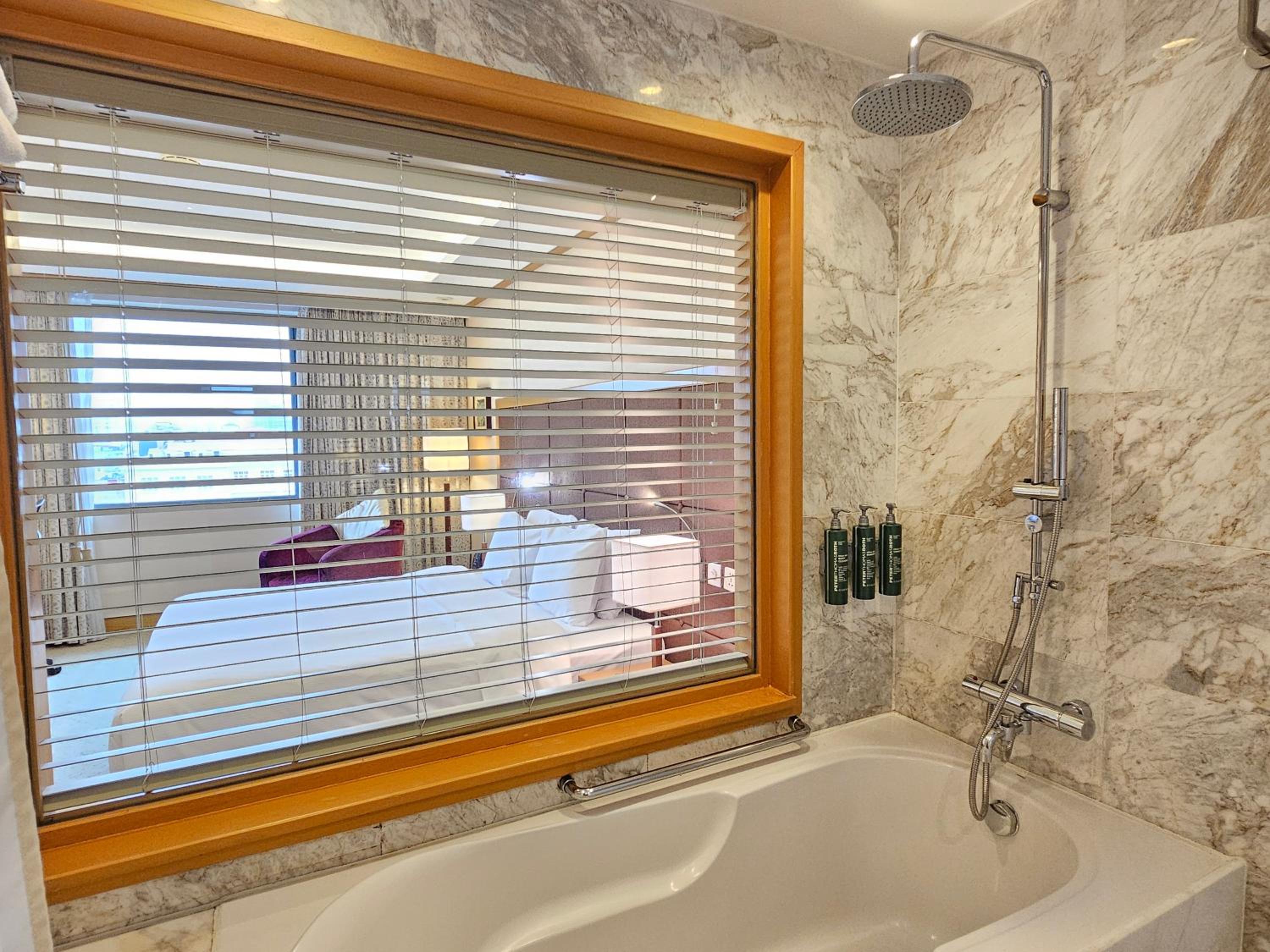 King Room with City View - Photo 2