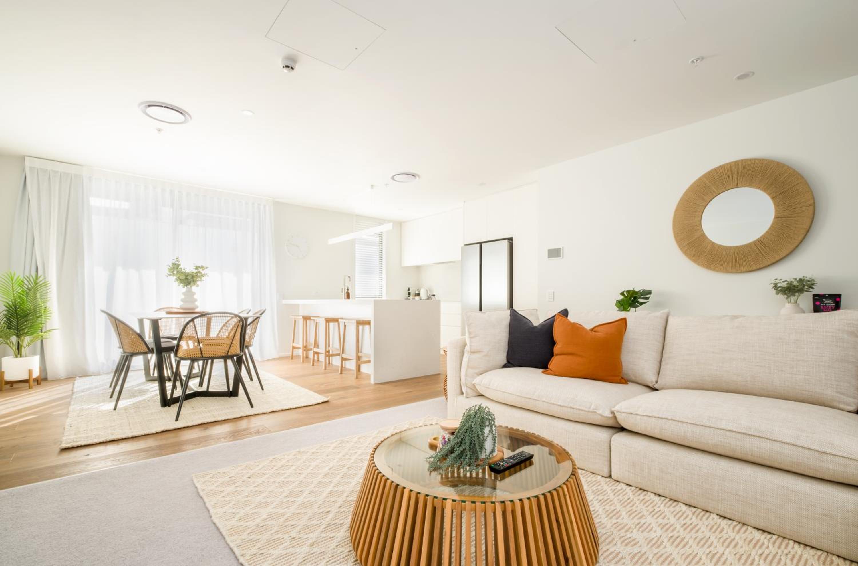 Three-Bedroom Premium Apartment with Balcony photo 1