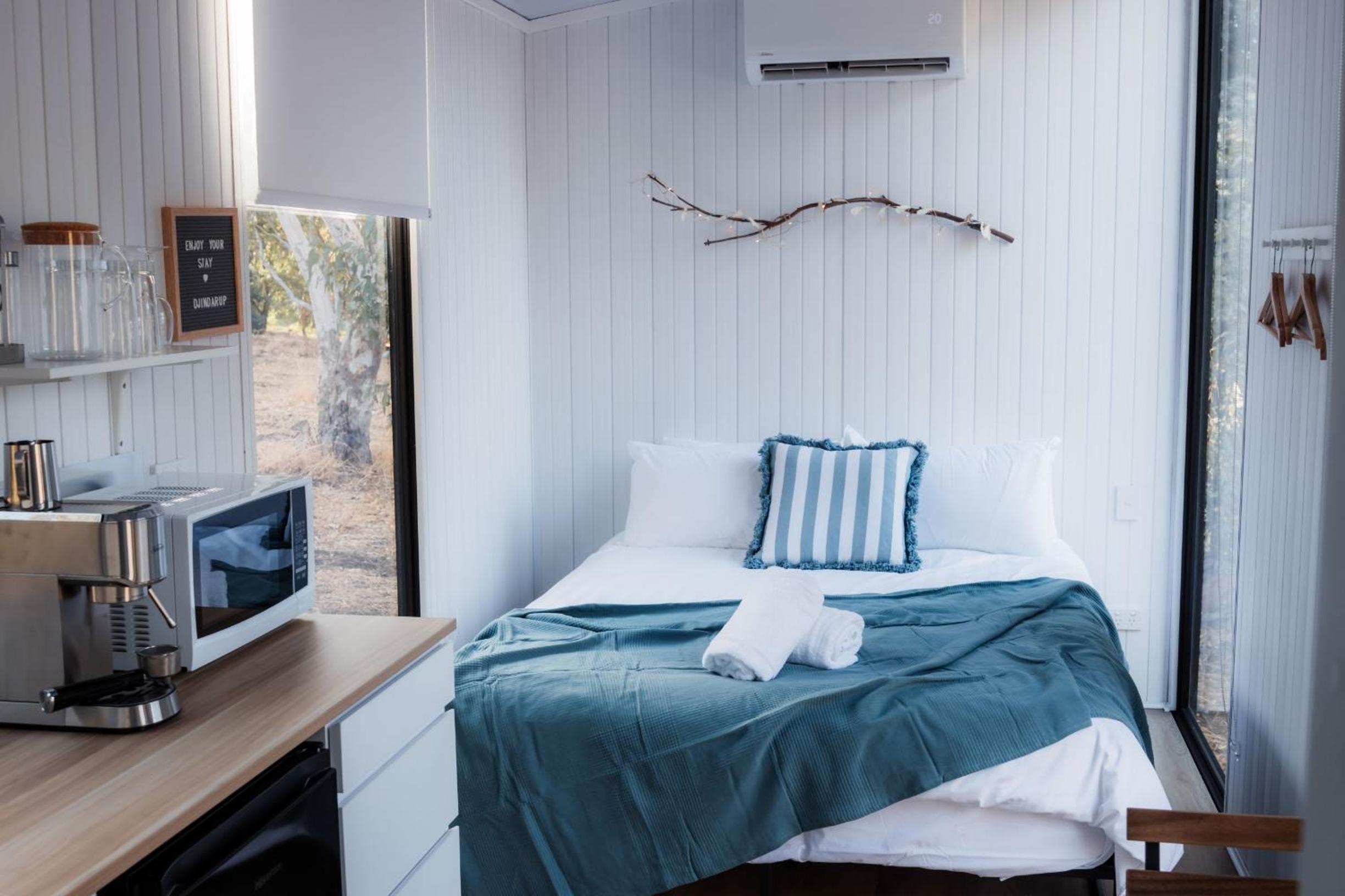 Mobile Home photo 1