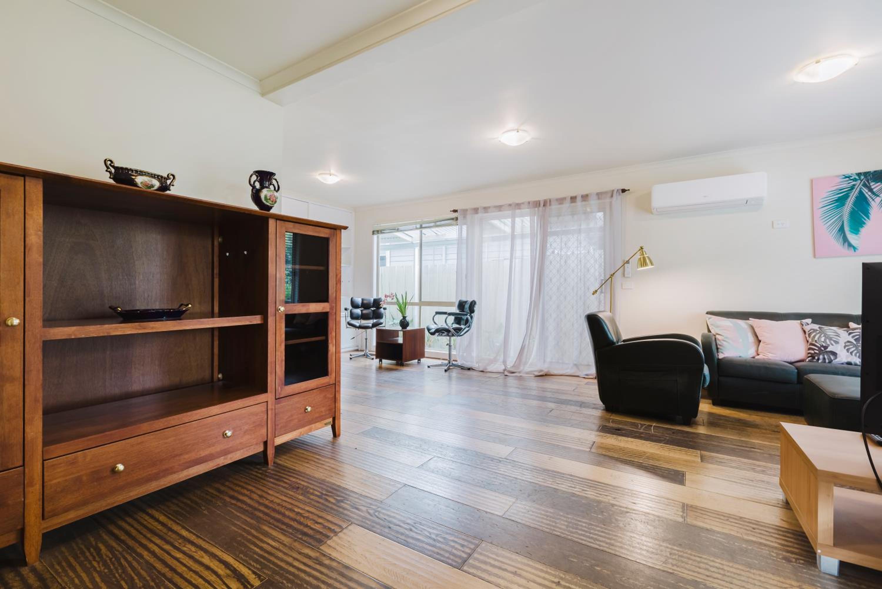 Two-Bedroom Apartment photo 2