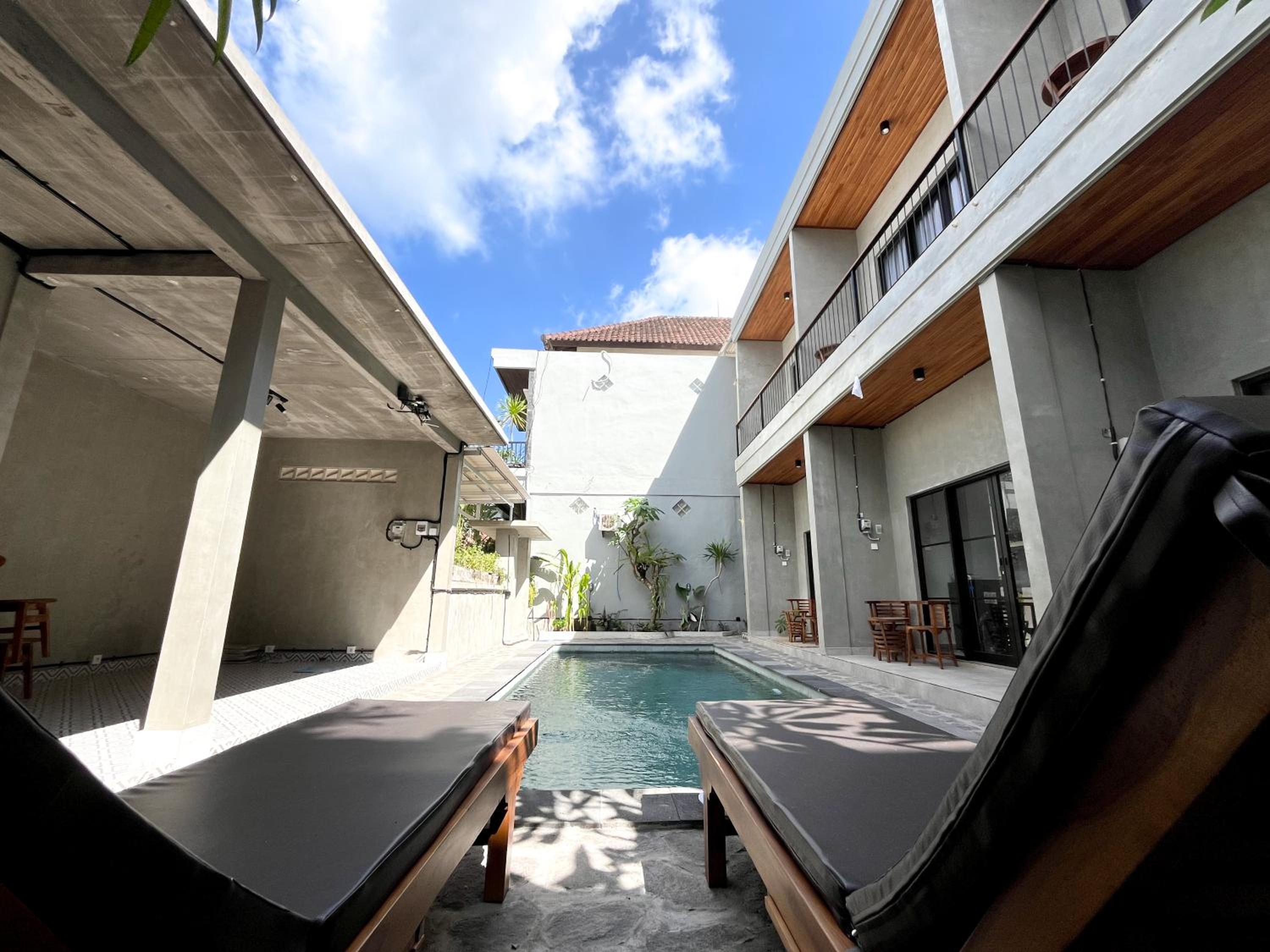 Deluxe Double Room with Pool View - Photo 7