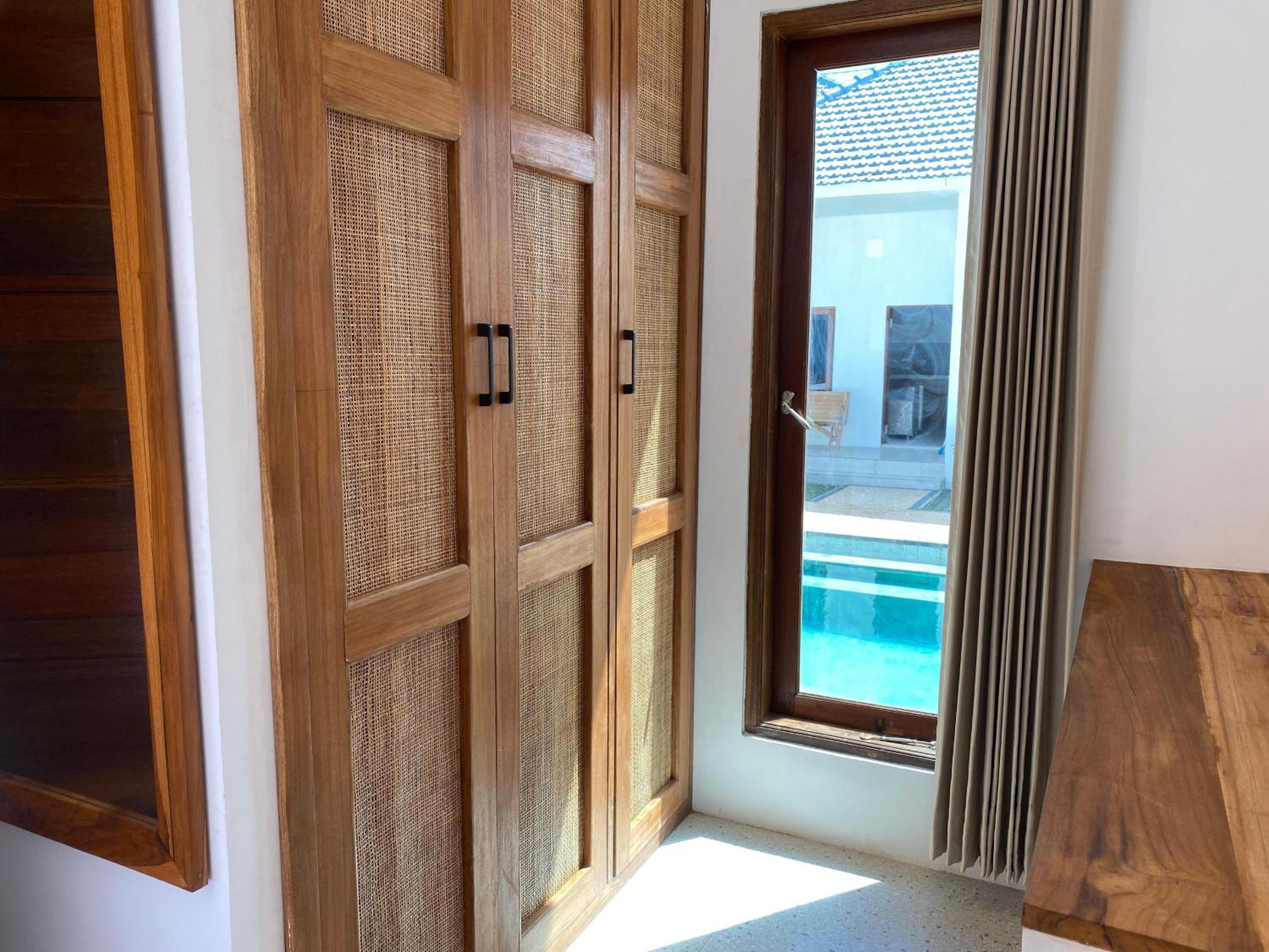 Room with Shared Pool - Photo 21