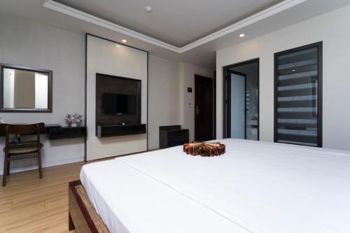 Deluxe Double Room (2 Adults + 1 Child)