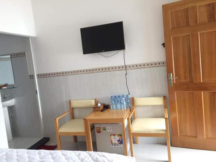 Standard Queen Room