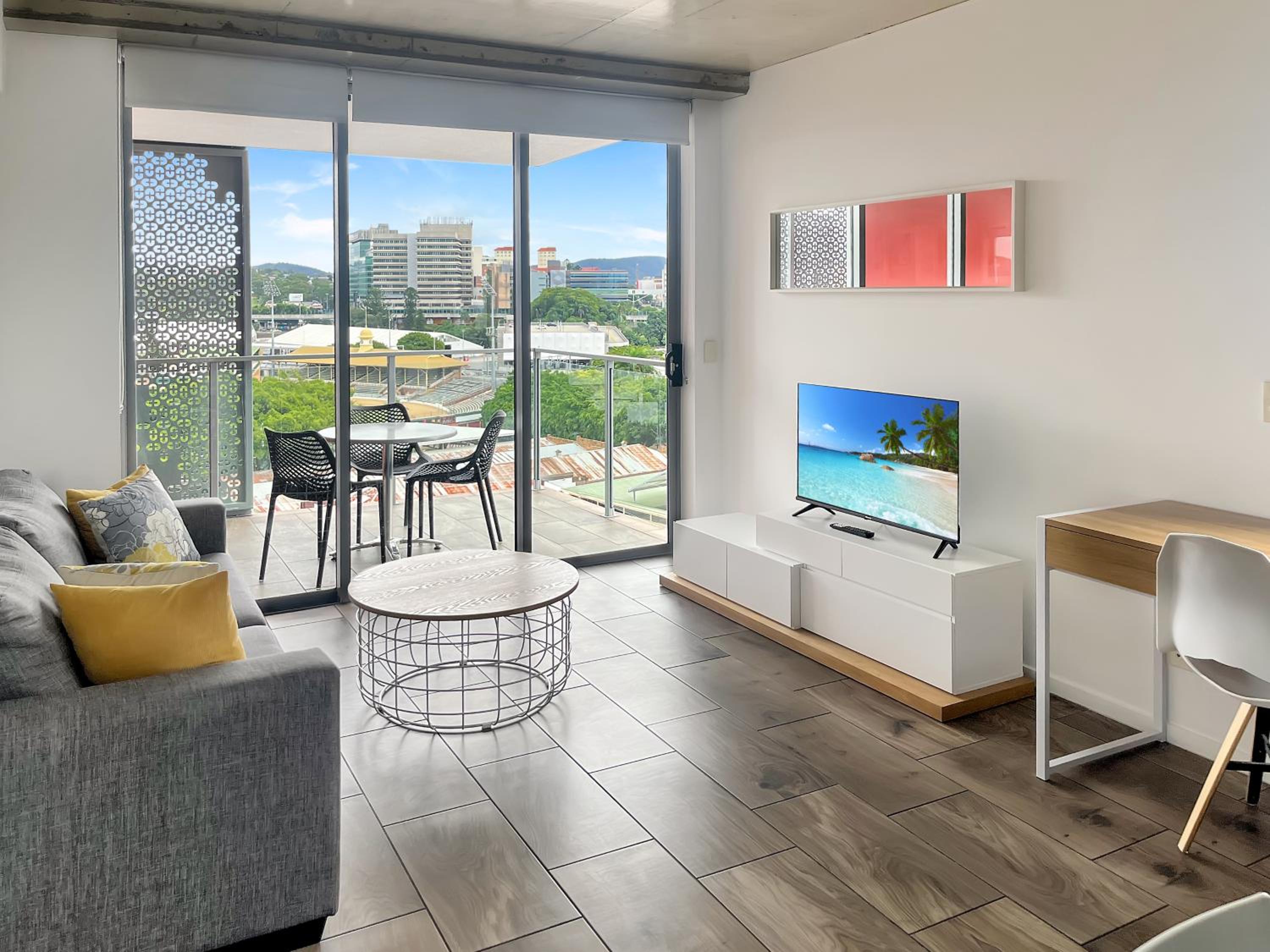 Two-Bedroom Apartment - Pavilion thumbnail 6