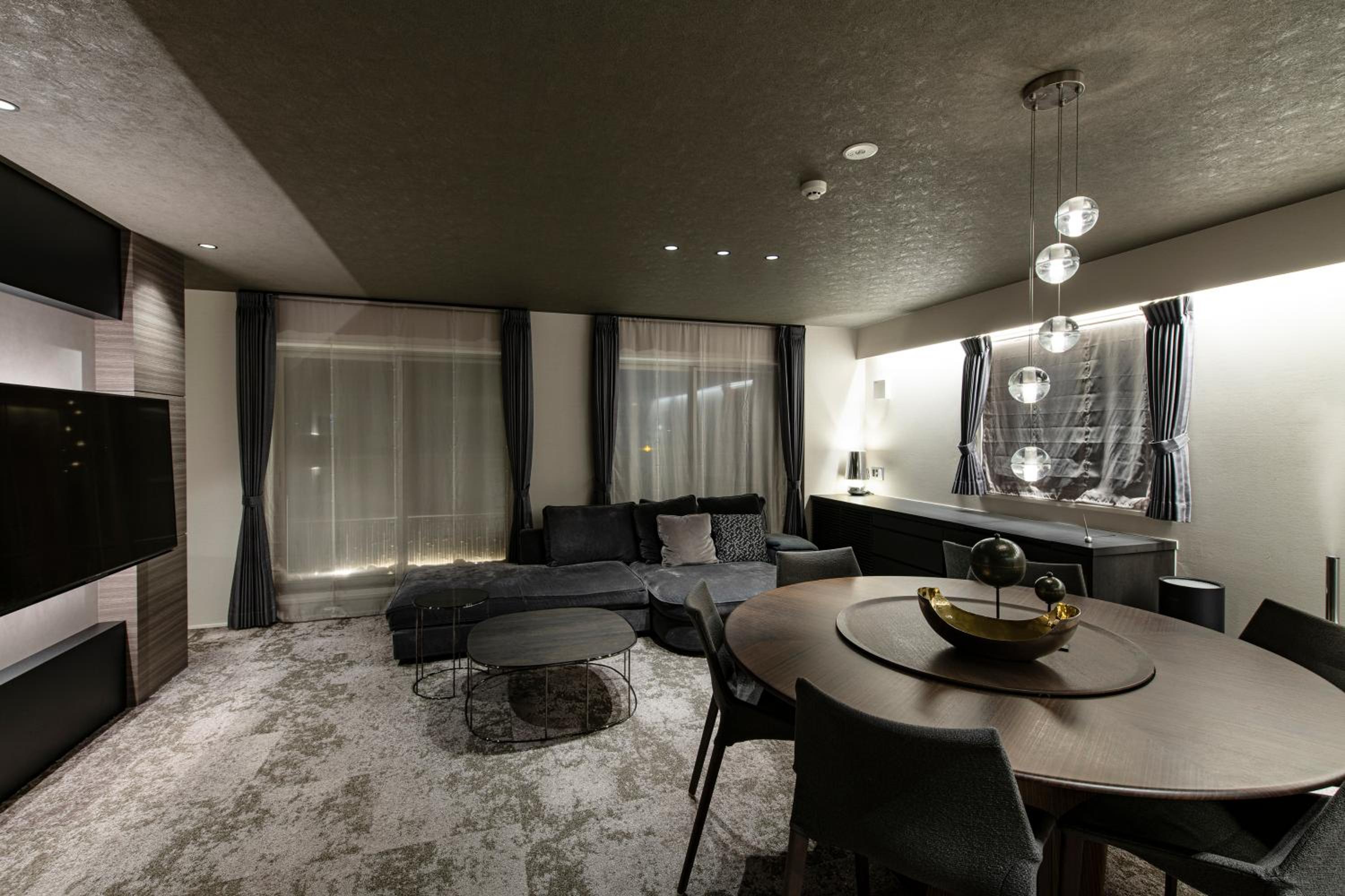 Two-Bedroom Suite - Photo 23