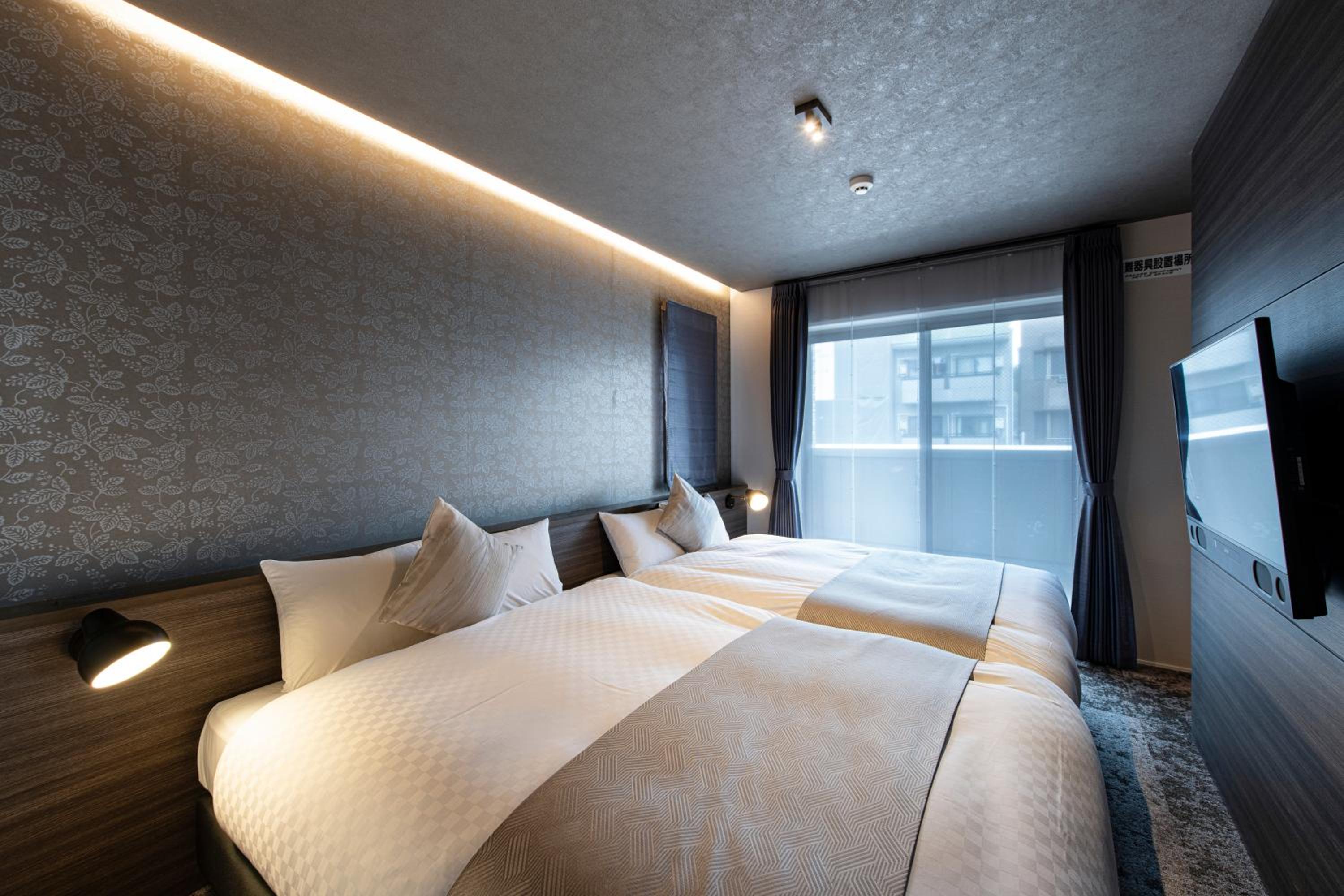 Two-Bedroom Suite - Photo 20