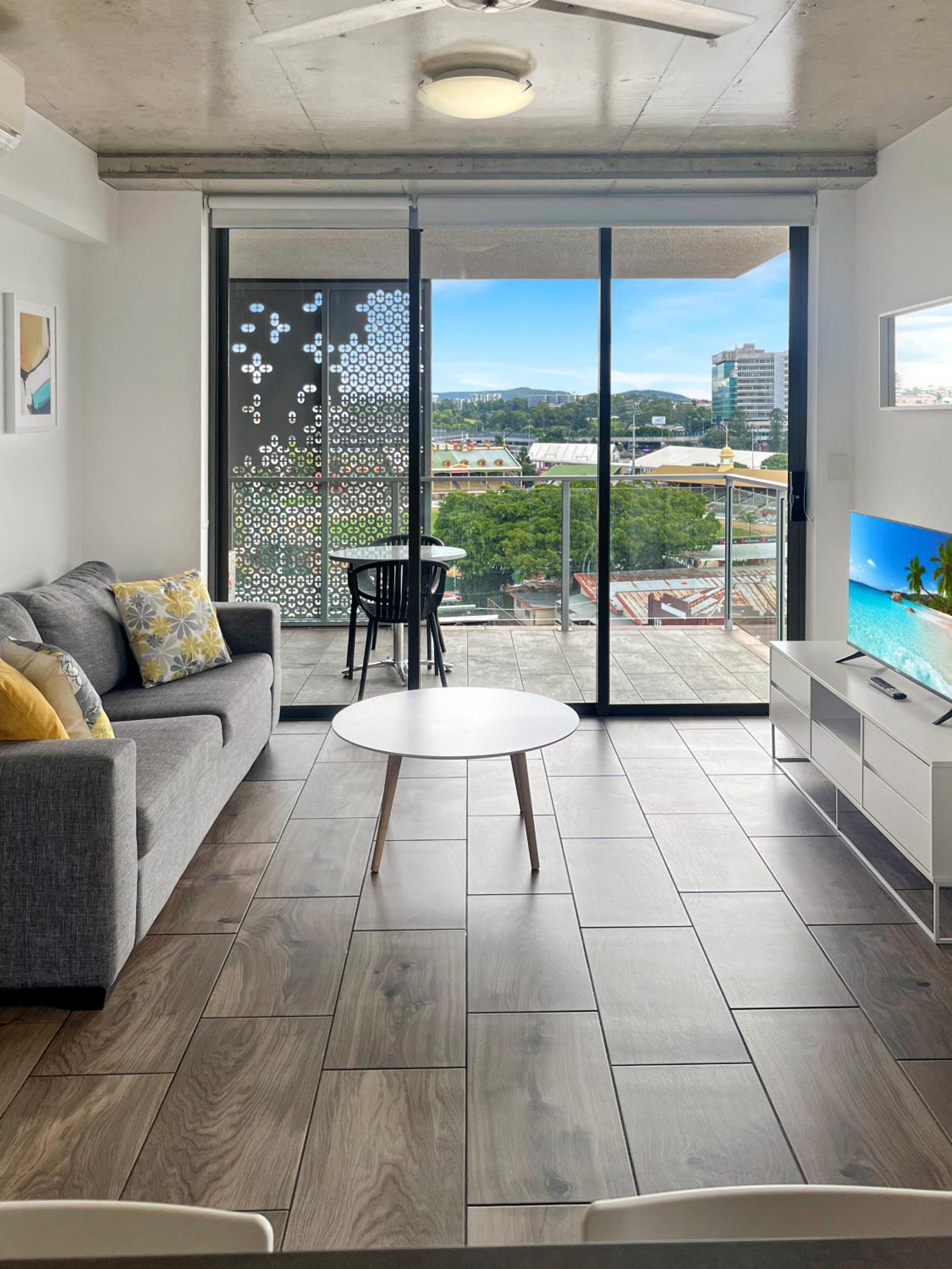 Two-Bedroom Apartment - Pavilion thumbnail 5