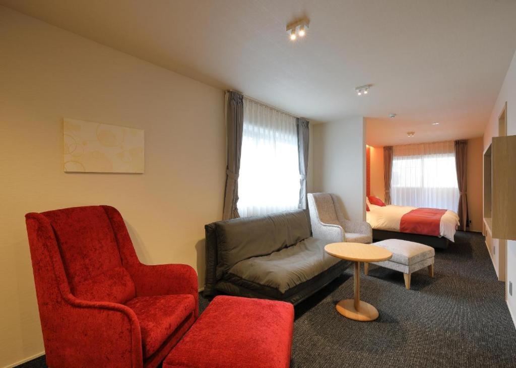Economy Twin Room - Photo 13