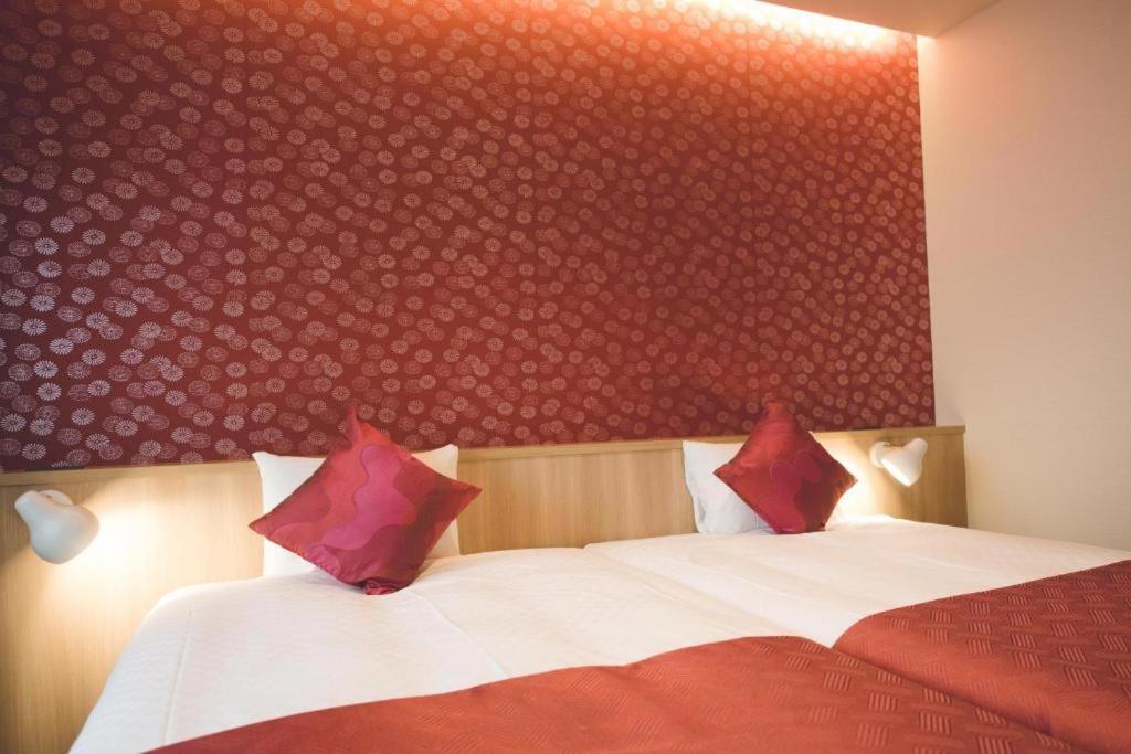 Economy Twin Room - Photo 12