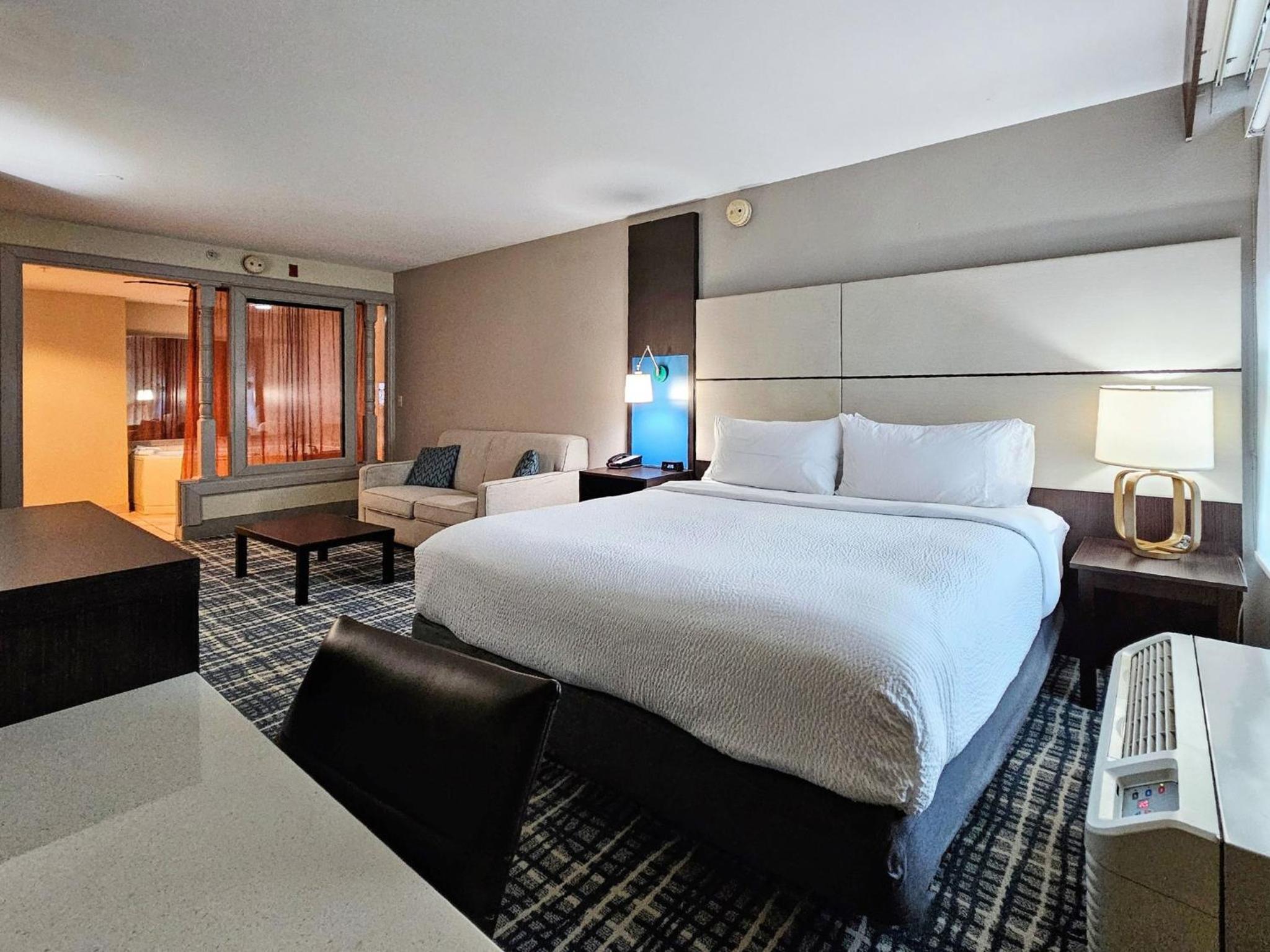 Executive Suite - Non-Smoking - Photo 9