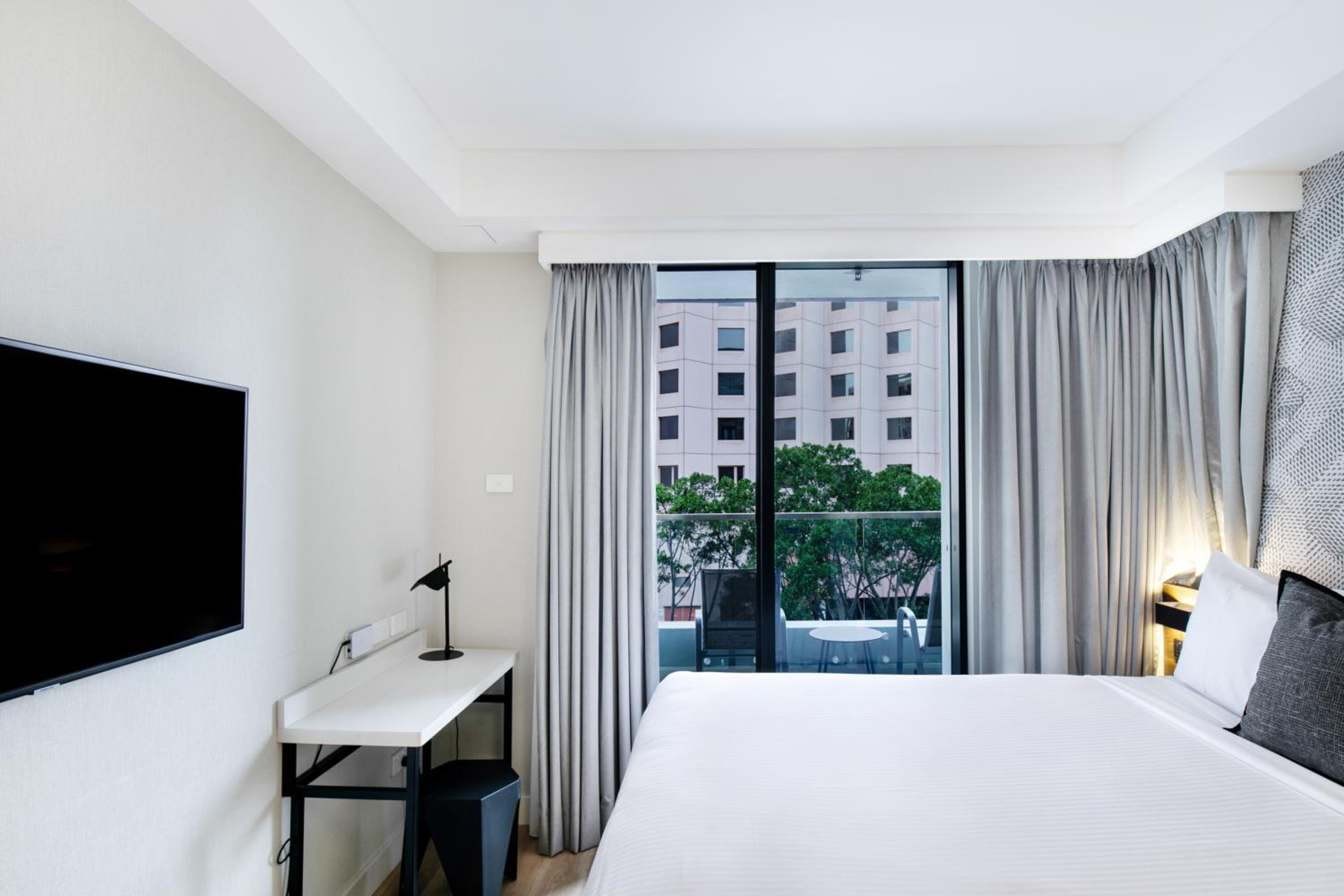 Queen Room with Balcony (Accessible Facilities in Selected Rooms) - Photo 1
