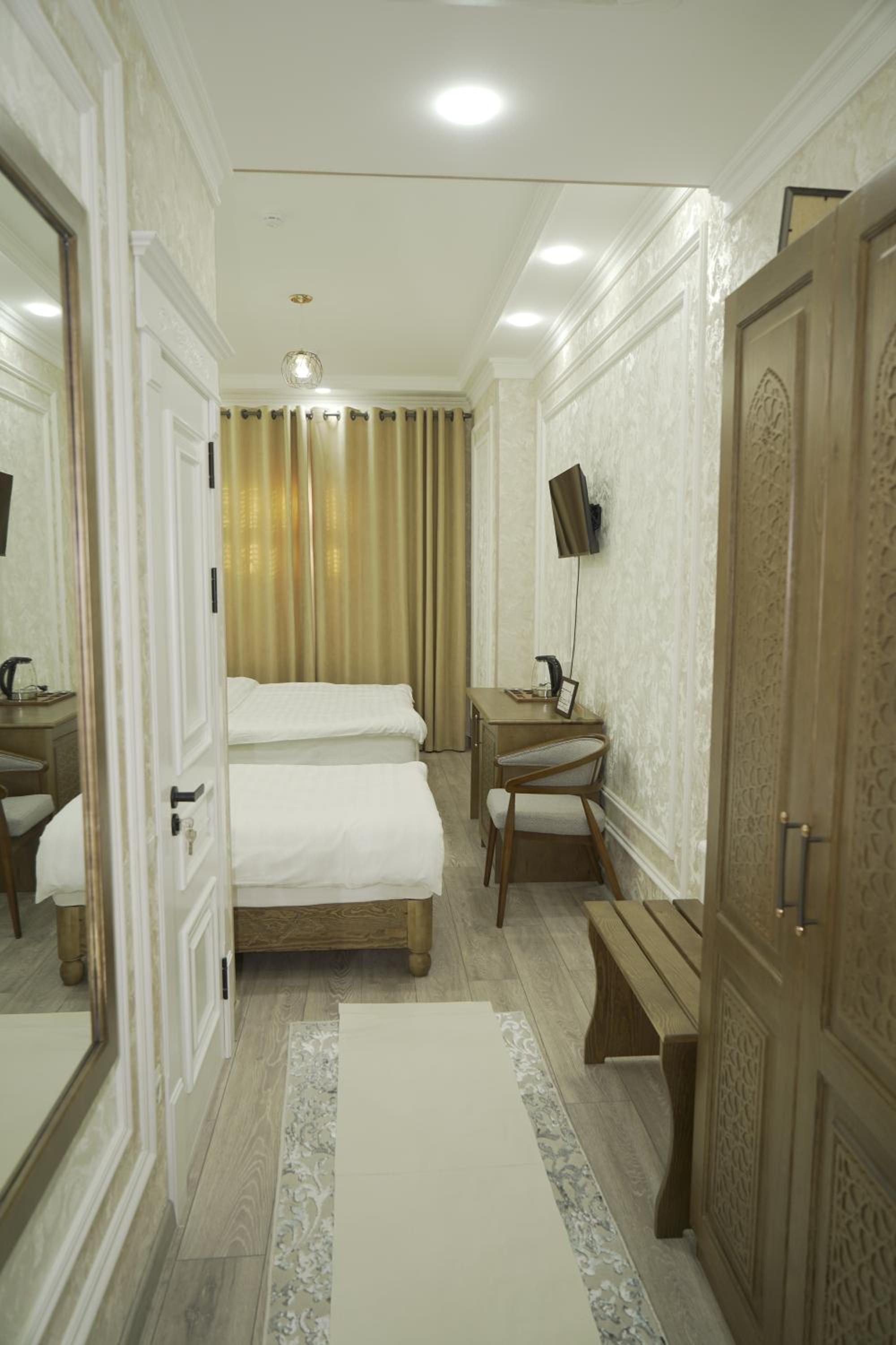 Deluxe Twin Room photo 1