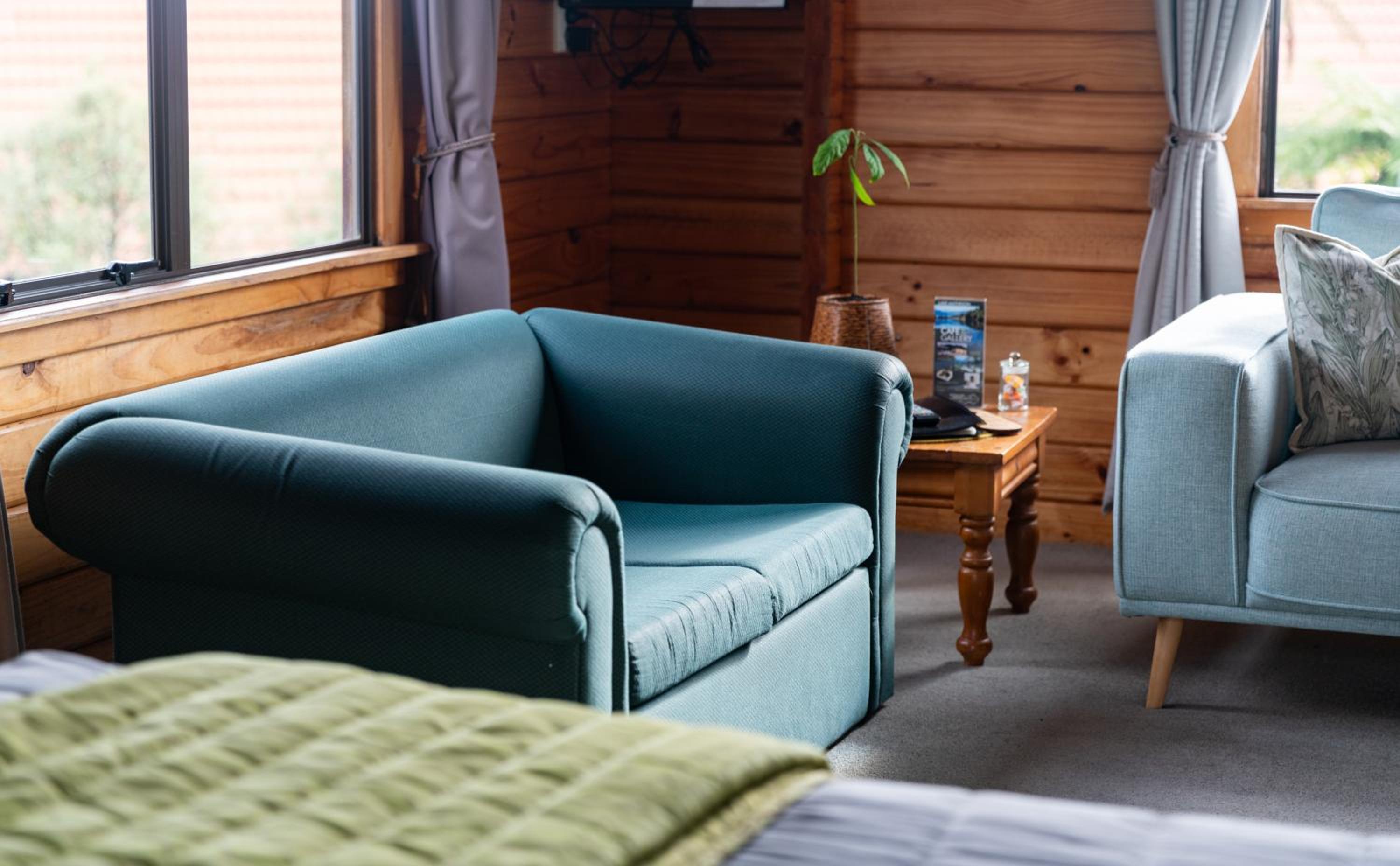 Superior Double Room thumbnail 5