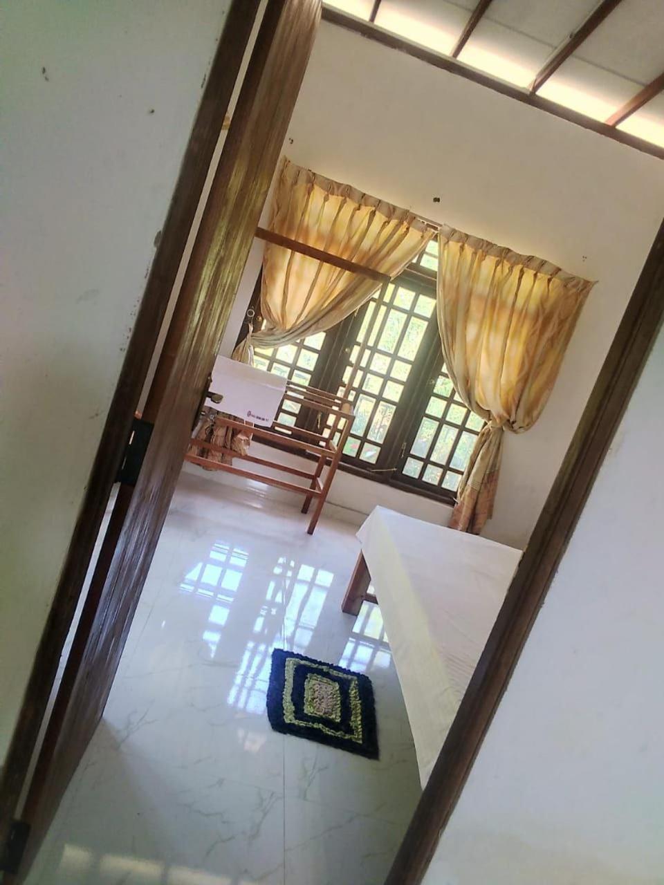 Deluxe Double Room (2 Adults + 1 Child)