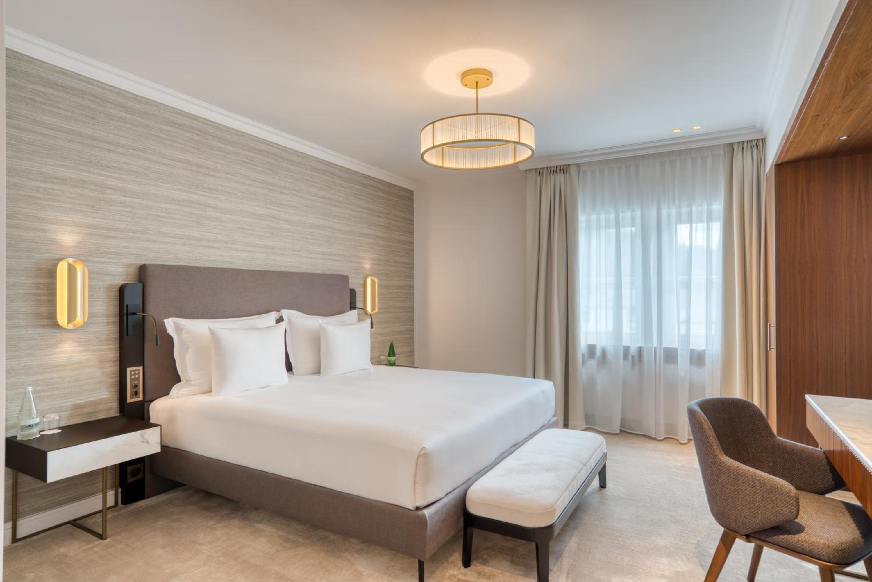 Signature Junior Suite
