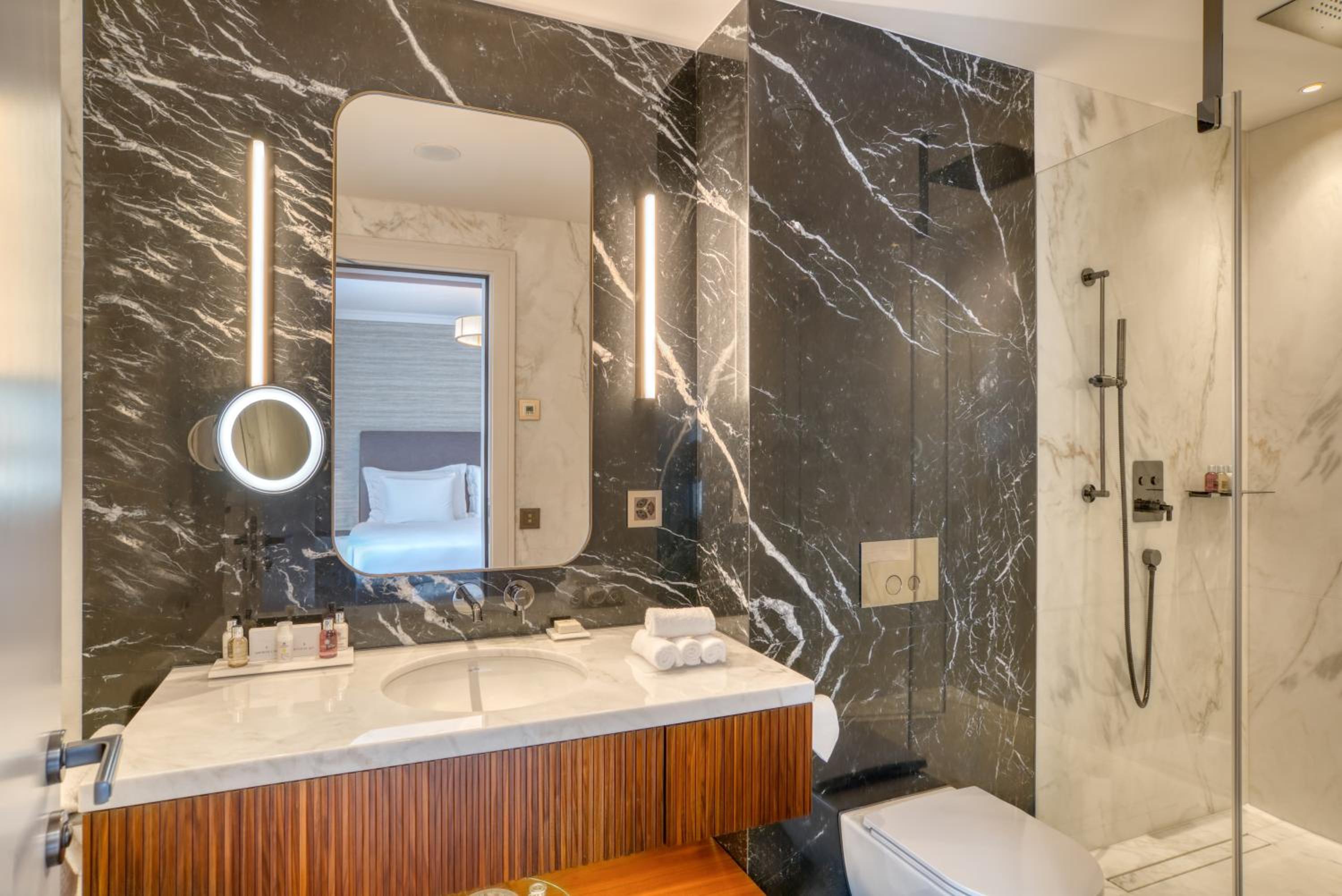 Signature Junior Suite