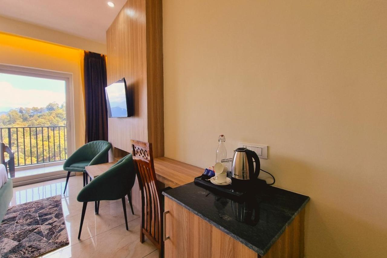 Deluxe Double Room With Balcony photo 3