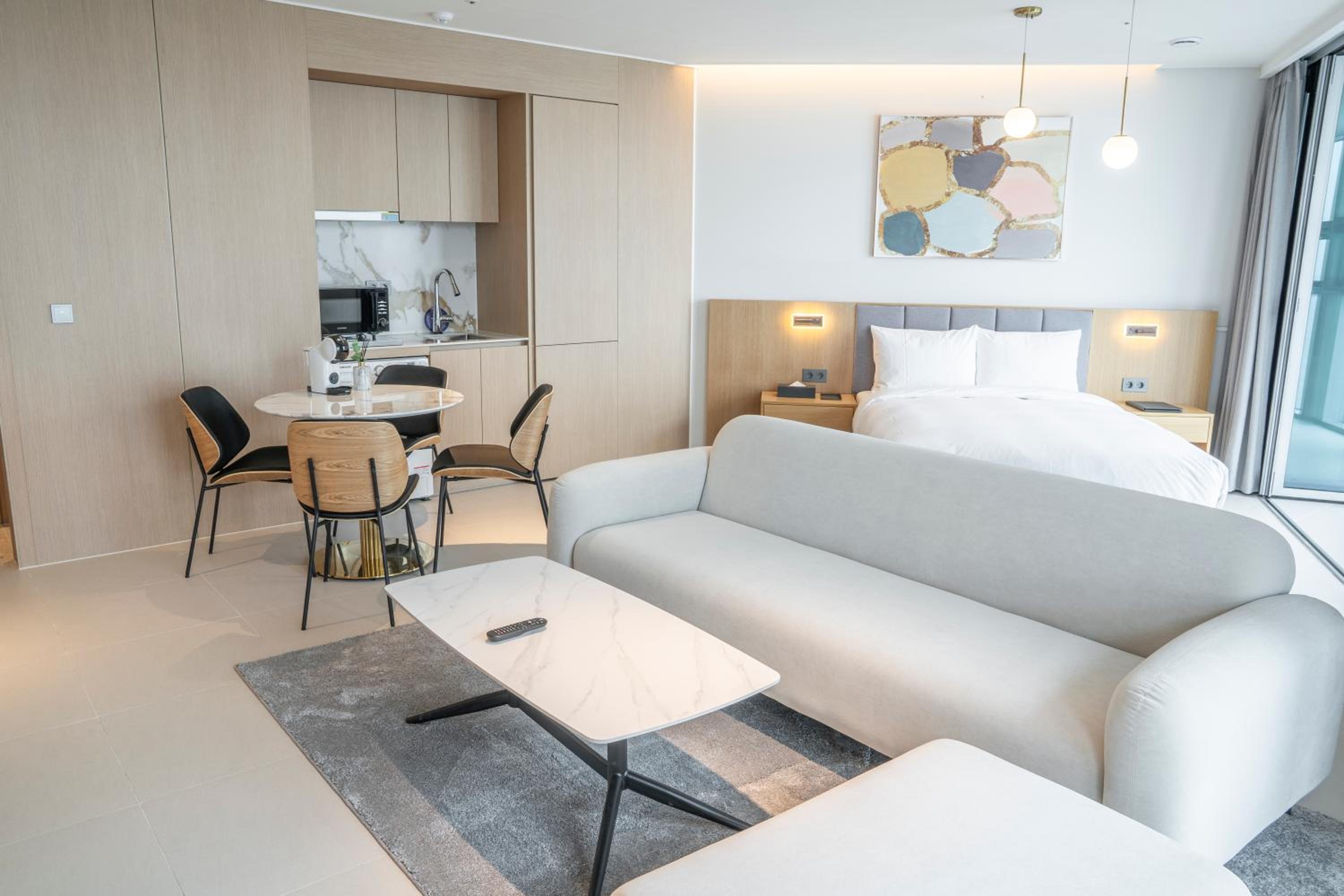 Silver Suite - Photo 3