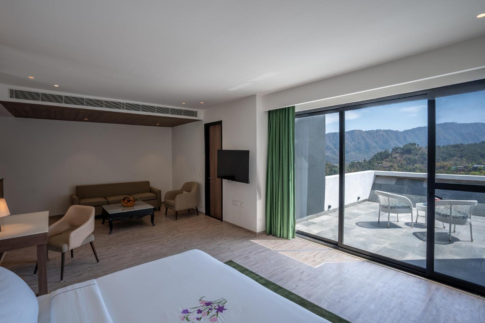 Rhodo Suites with Balcony photo 1