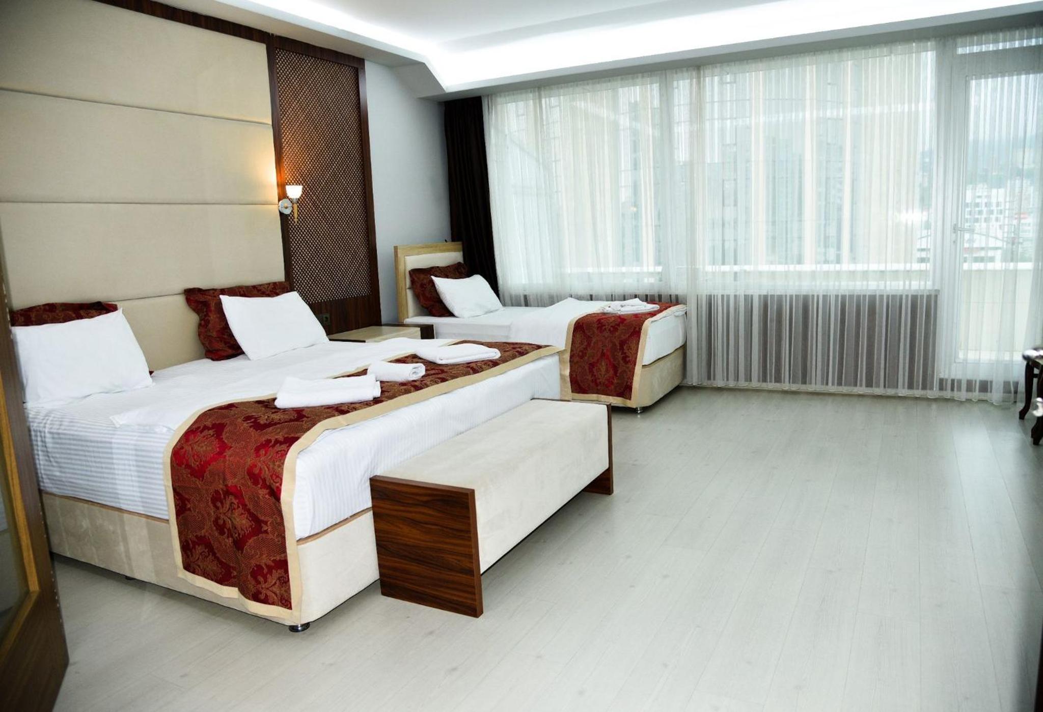 Suite with Balcony - Photo 1