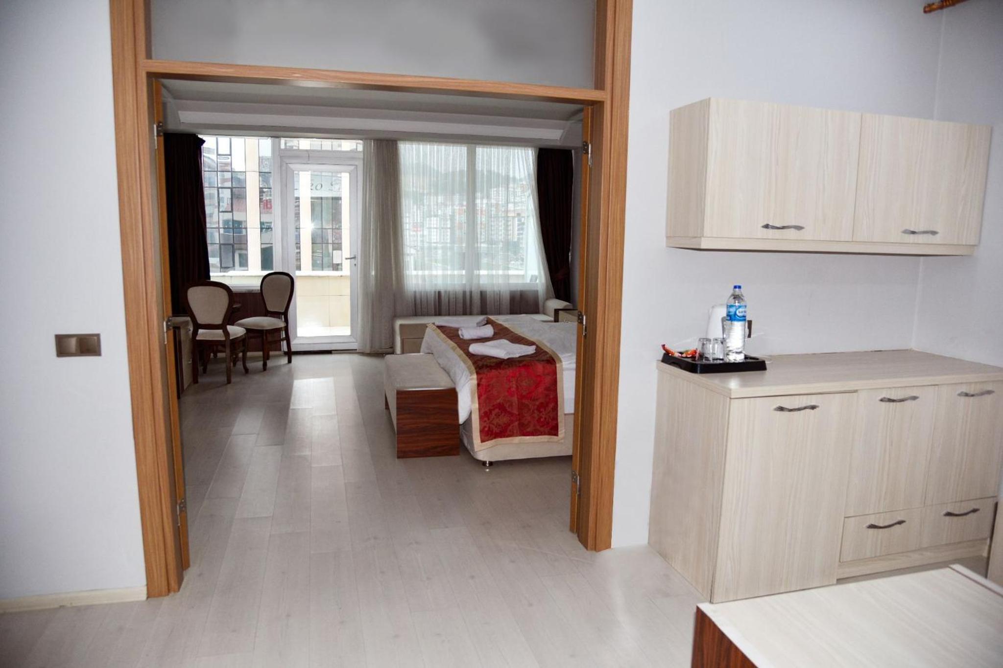 Suite with Balcony - Photo 20