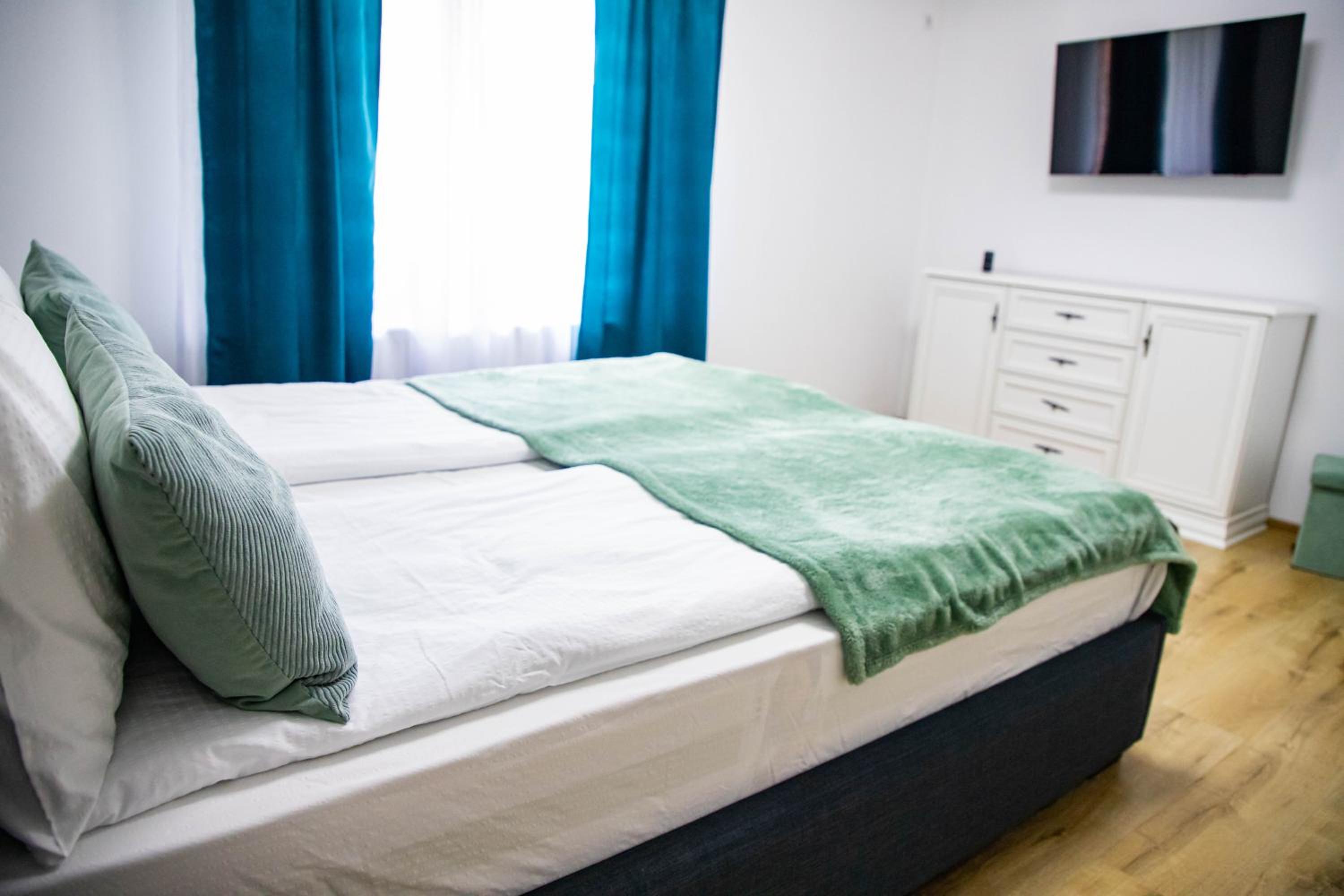 Three-Bedroom House photo 3