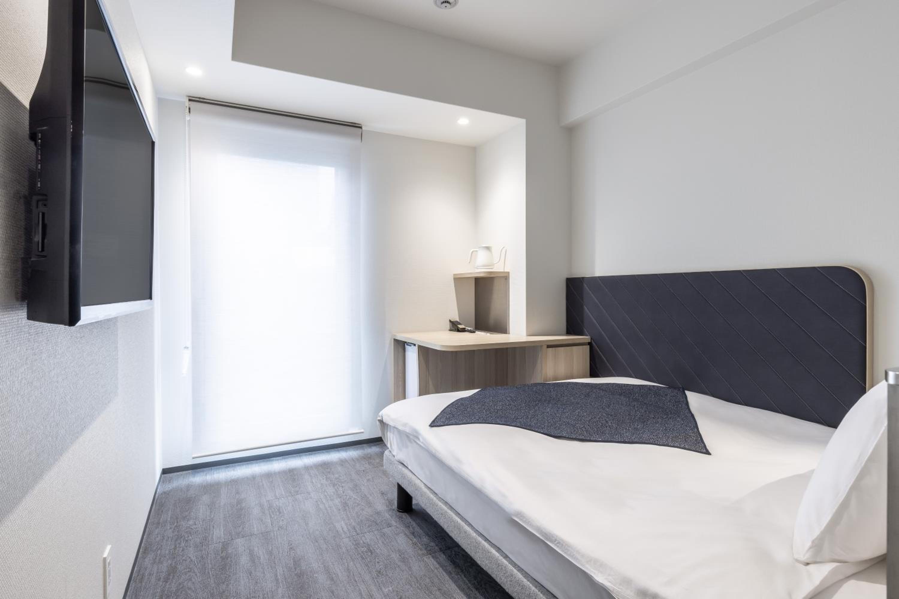Standard Semi Double Room with Washing Machine