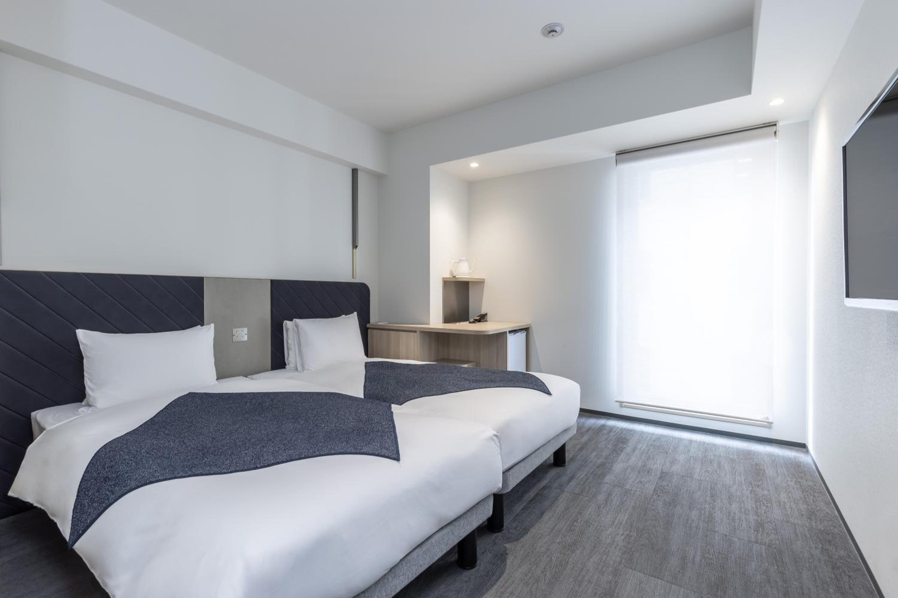 Standard Twin Room with Washing Machine