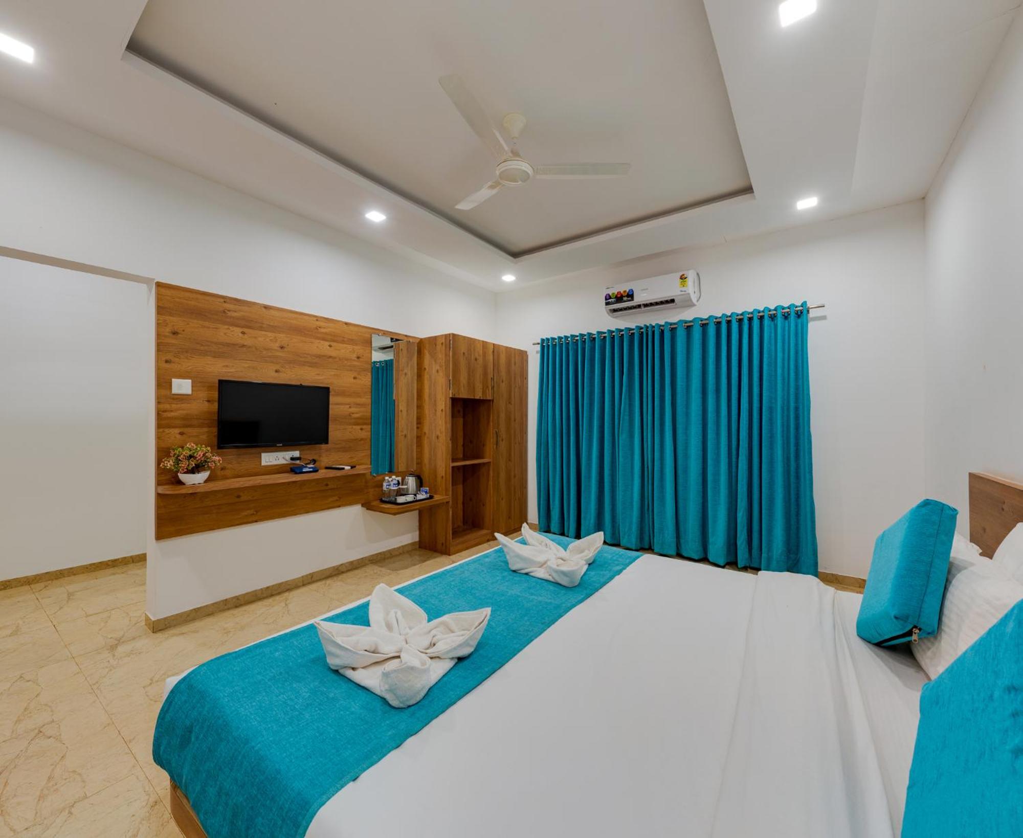 Super Deluxe Room With Balcony - Photo 5
