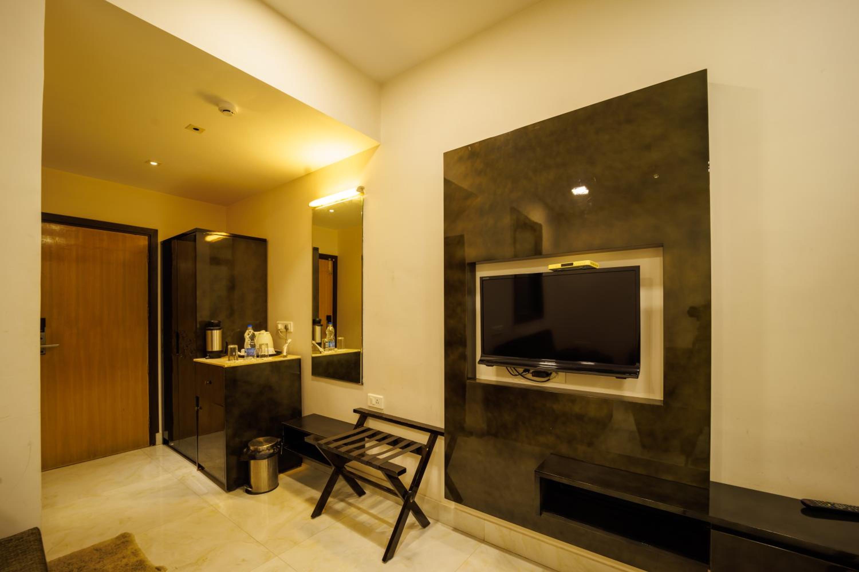 Large Double Room photo 1