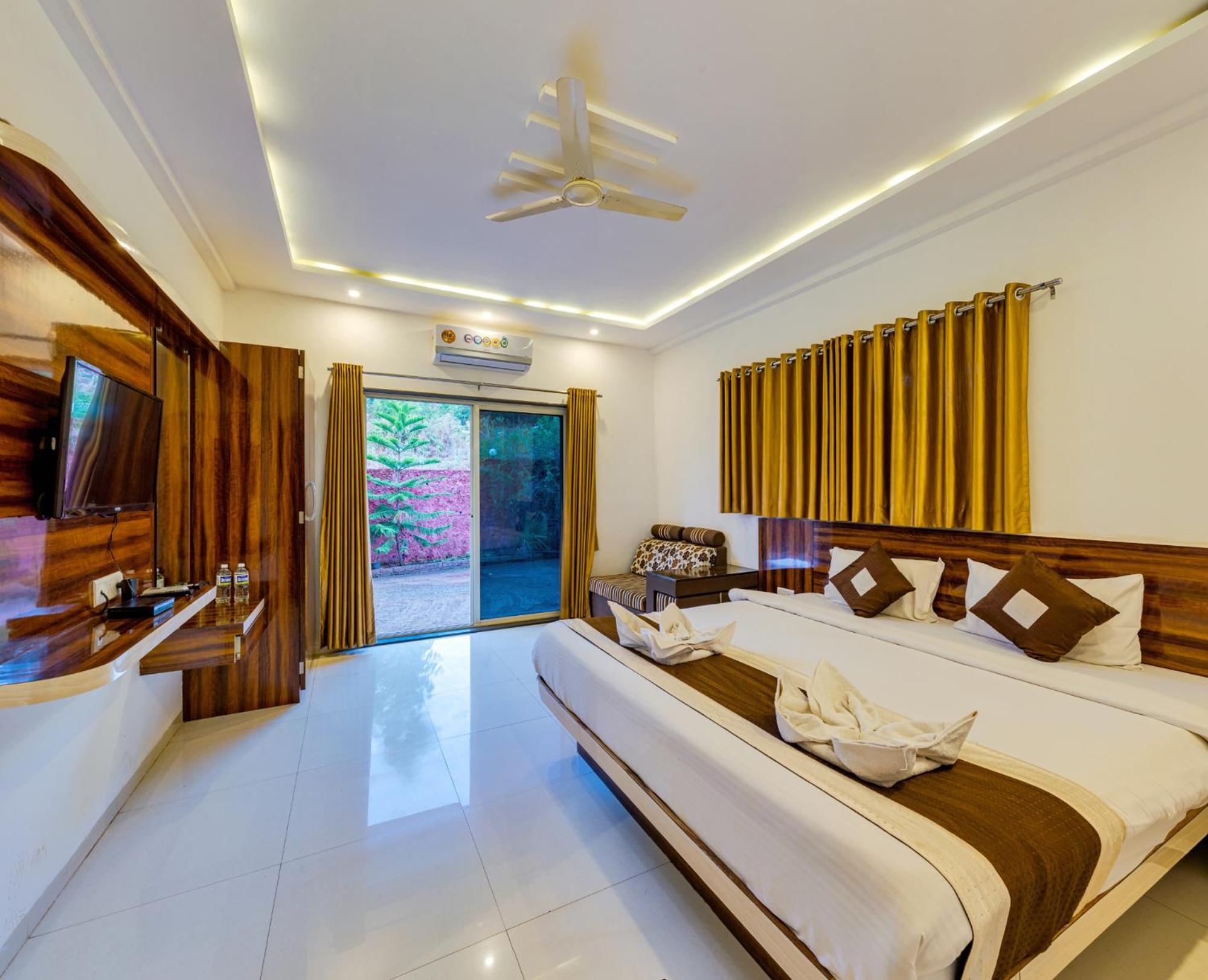 Deluxe Room Without Balcony - Photo 1