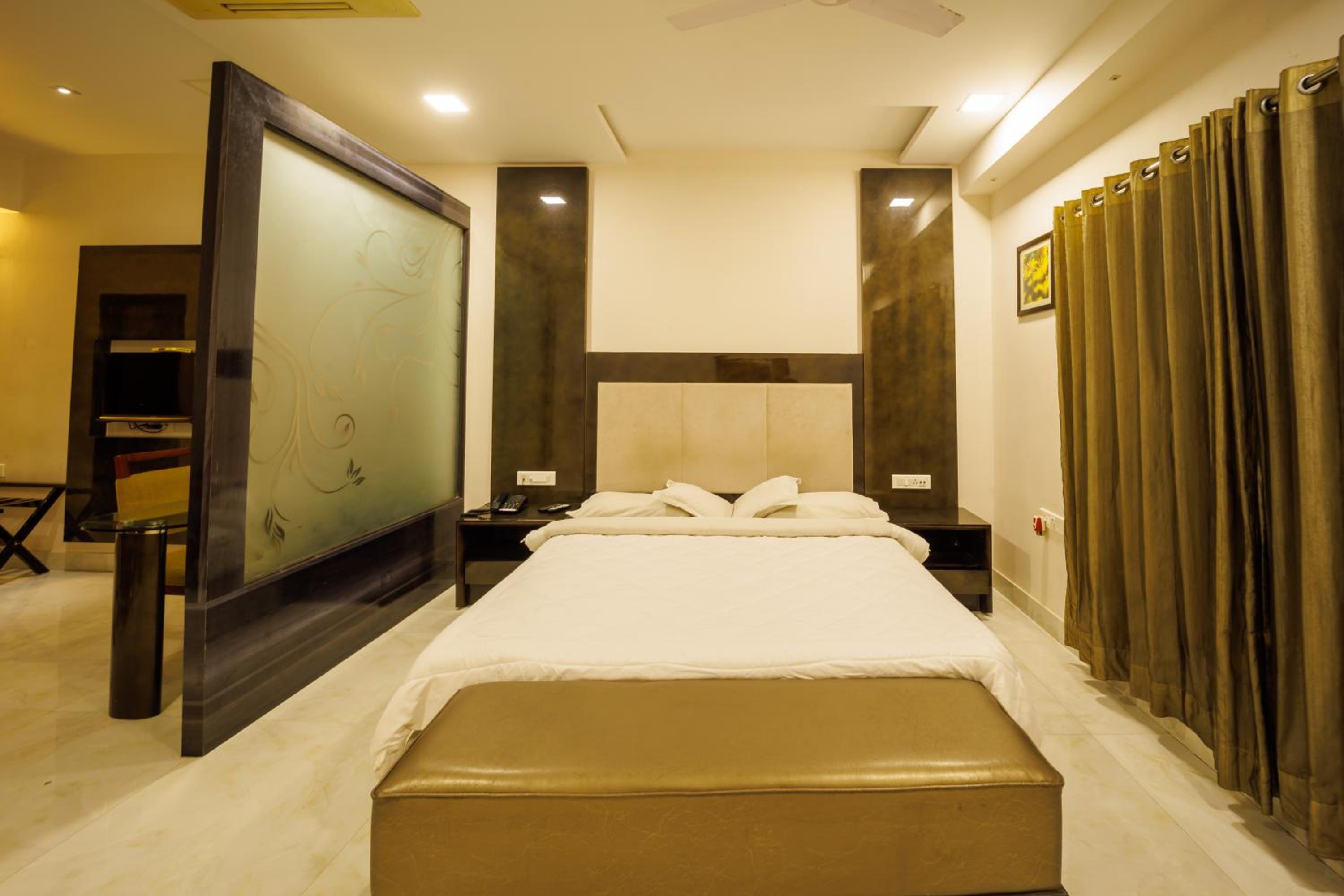 Large Double Room photo 3