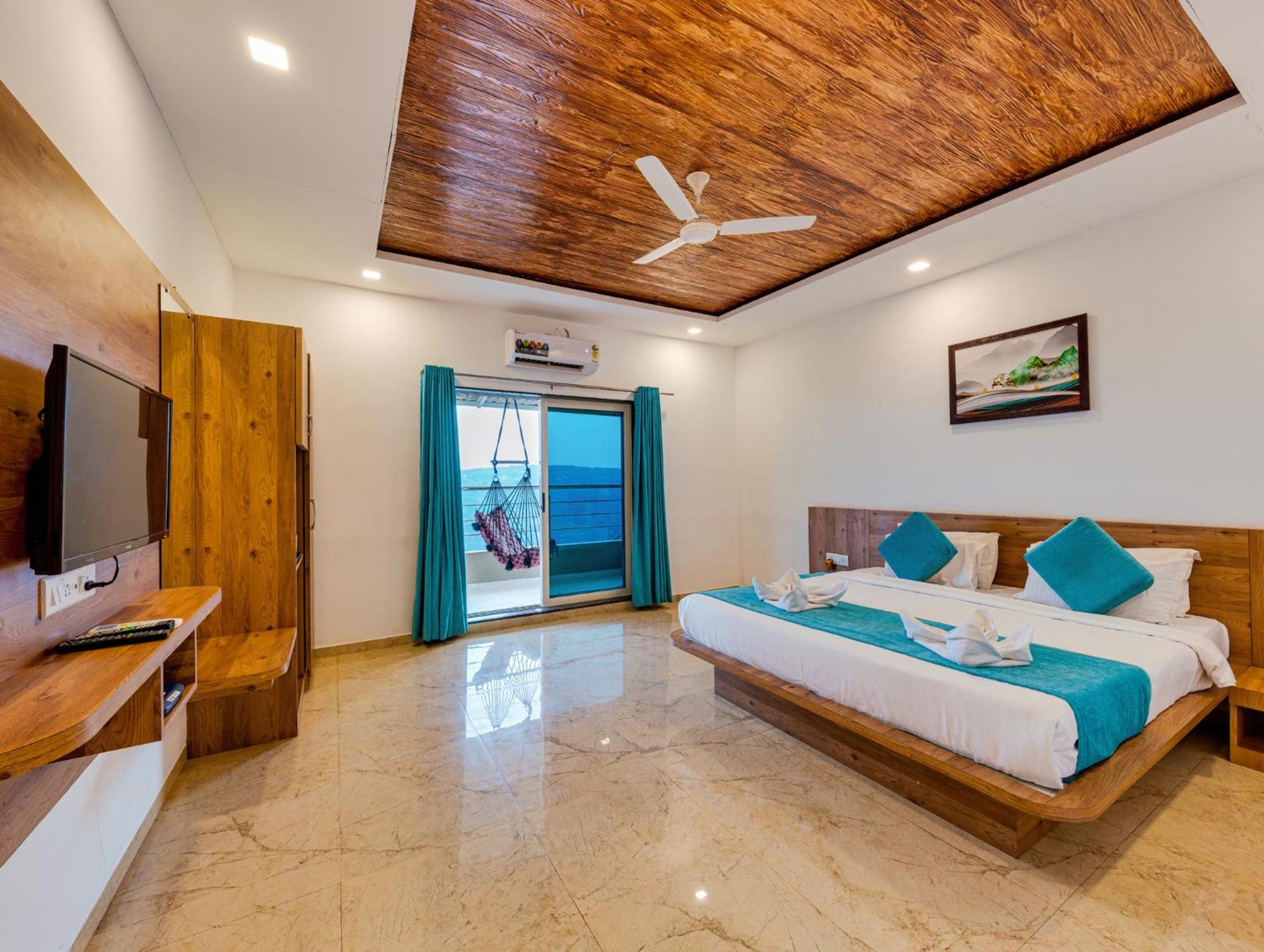 Executive Room With Mountain View And Private Balcony photo 3