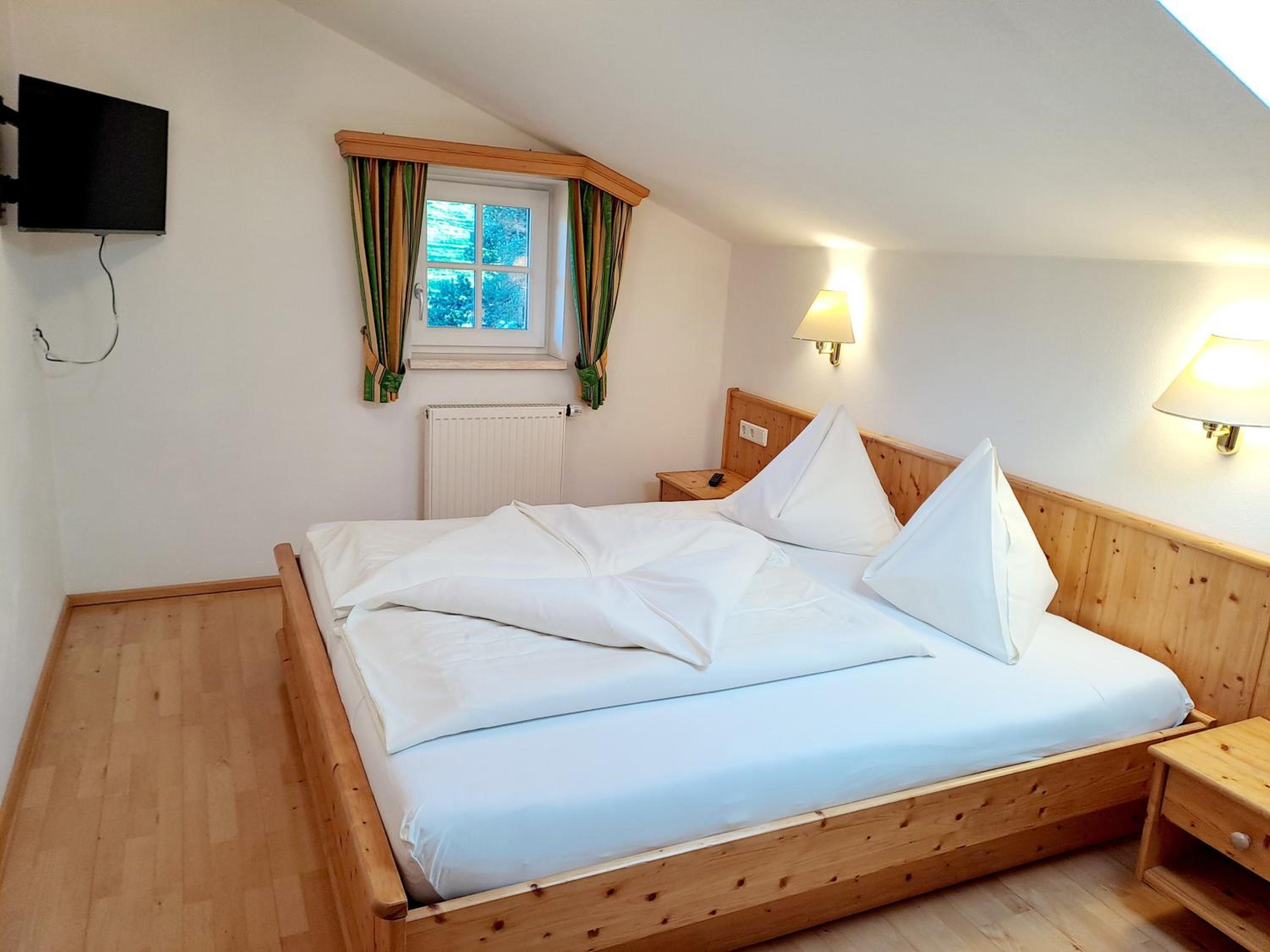 One-Bedroom Apartment with Balcony photo 1