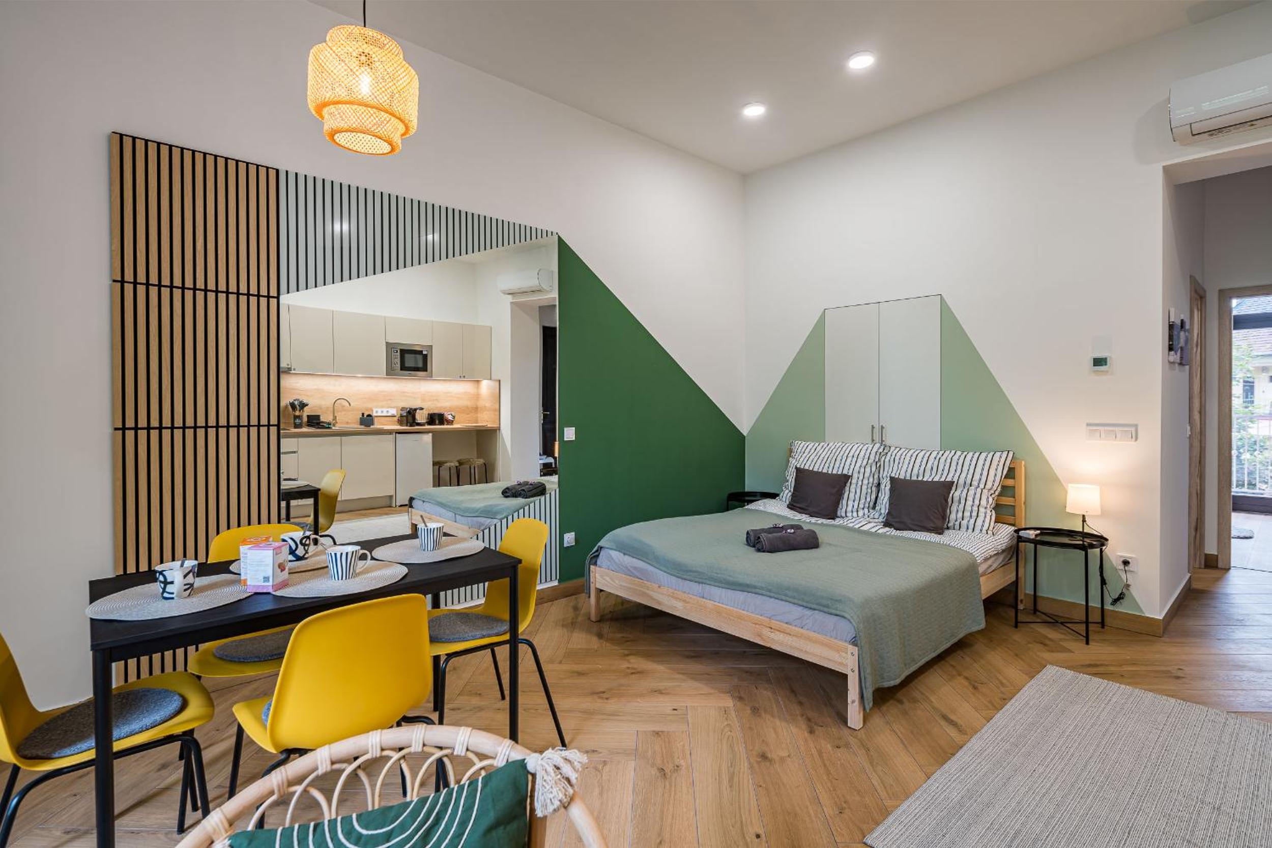 Apartment with Terrace - Photo 11